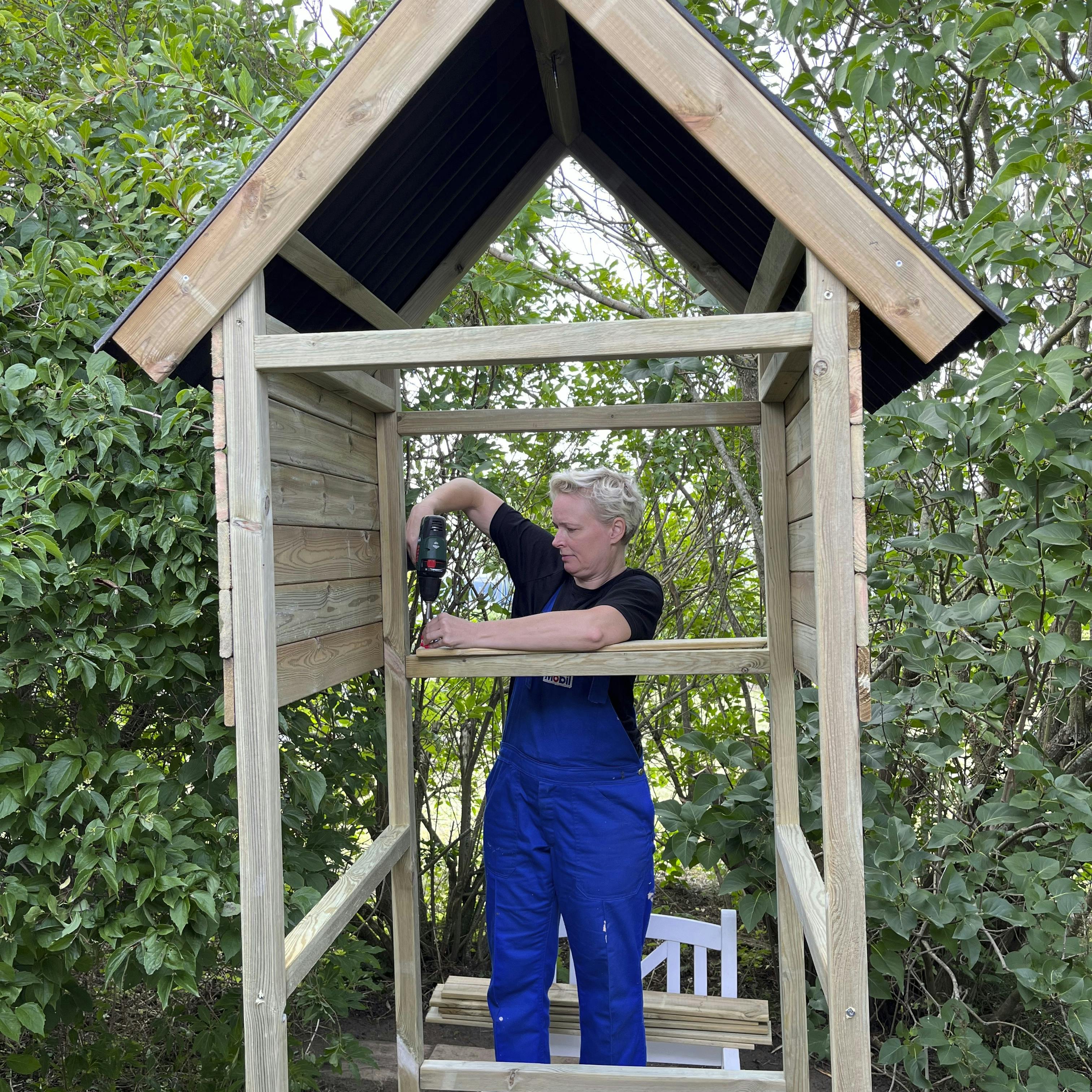 Vicky Berlin er glad for et solidt gør-det-selv byggeprojekt.