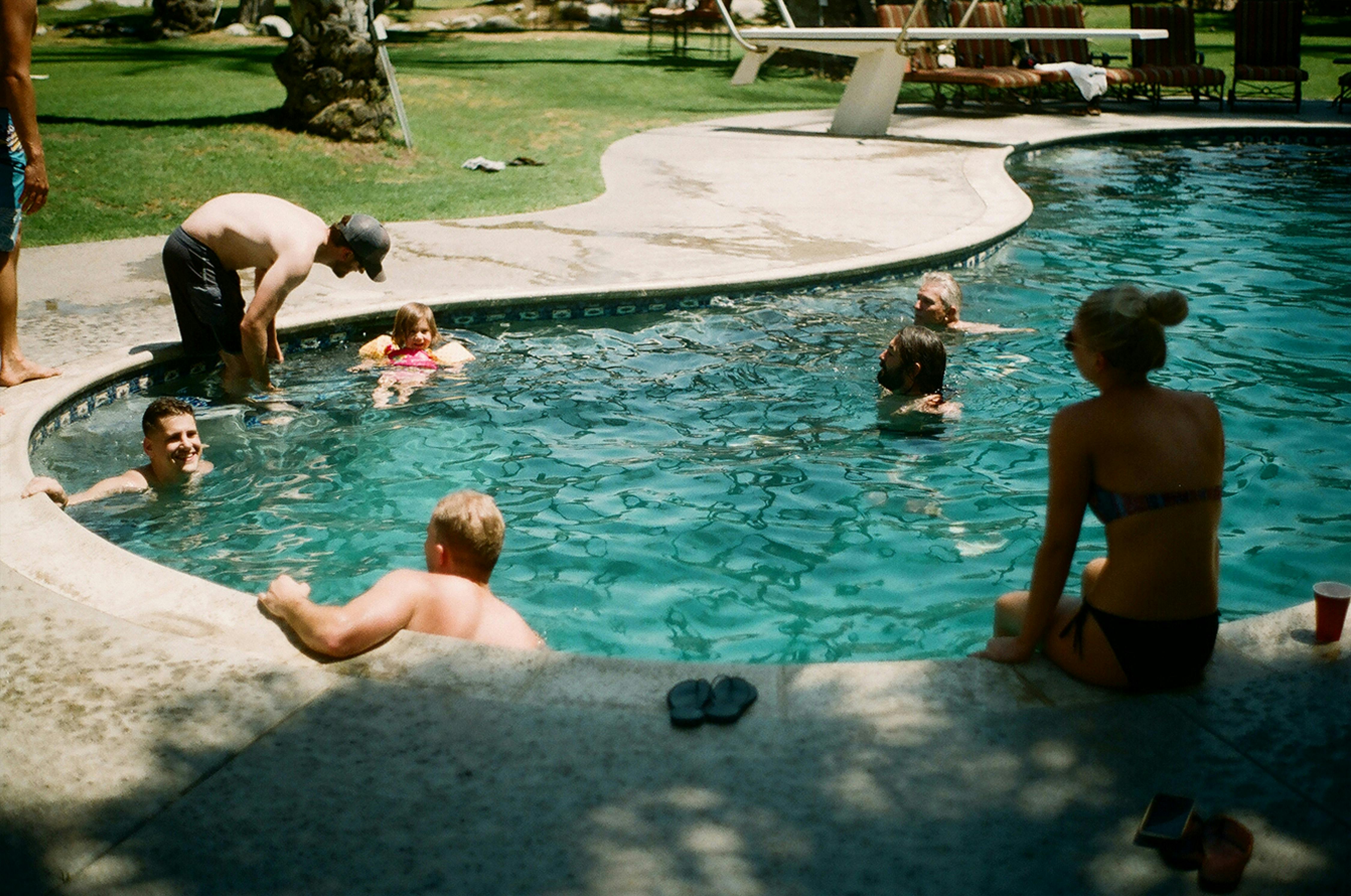 Tisse i poolen