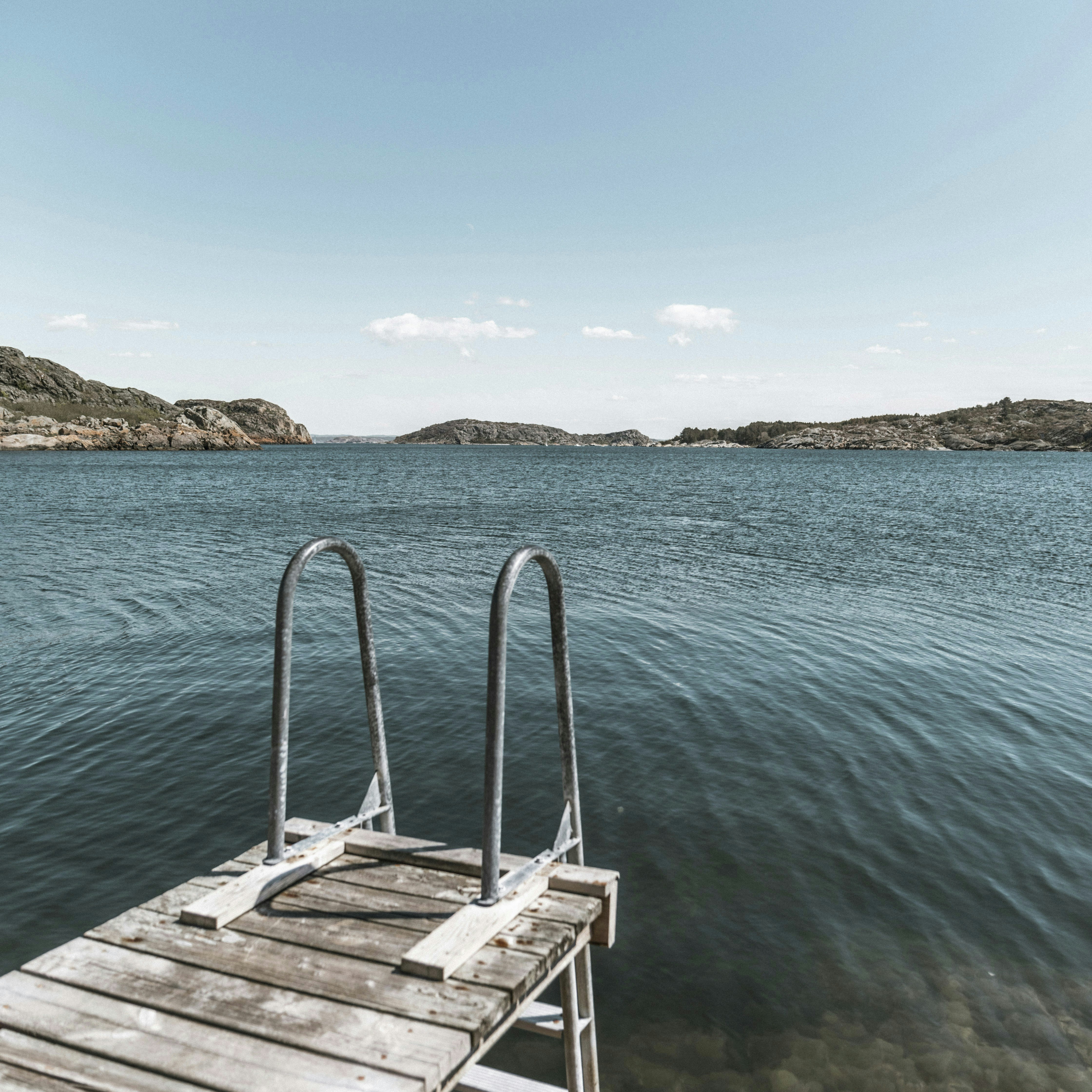 Klädesholmen i Bohuslän ved Gøteborg har udsigt til skærgårdens smukke klipper.