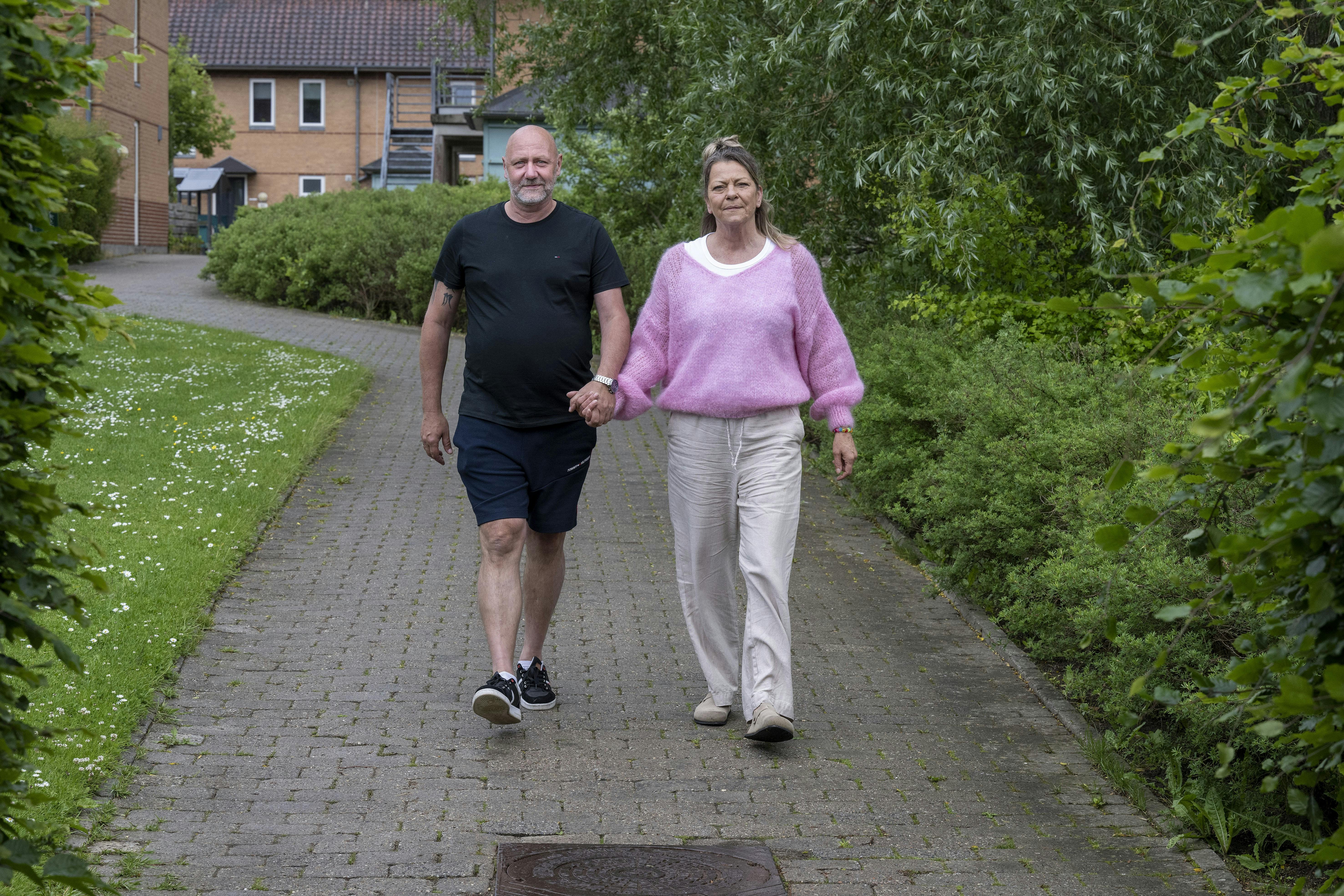 Majbritts mand, Kennet, har en pædagogisk baggrund og åbnede Majbritts øjne for, at forholdet til pædagogen var seksuelt misbrug.