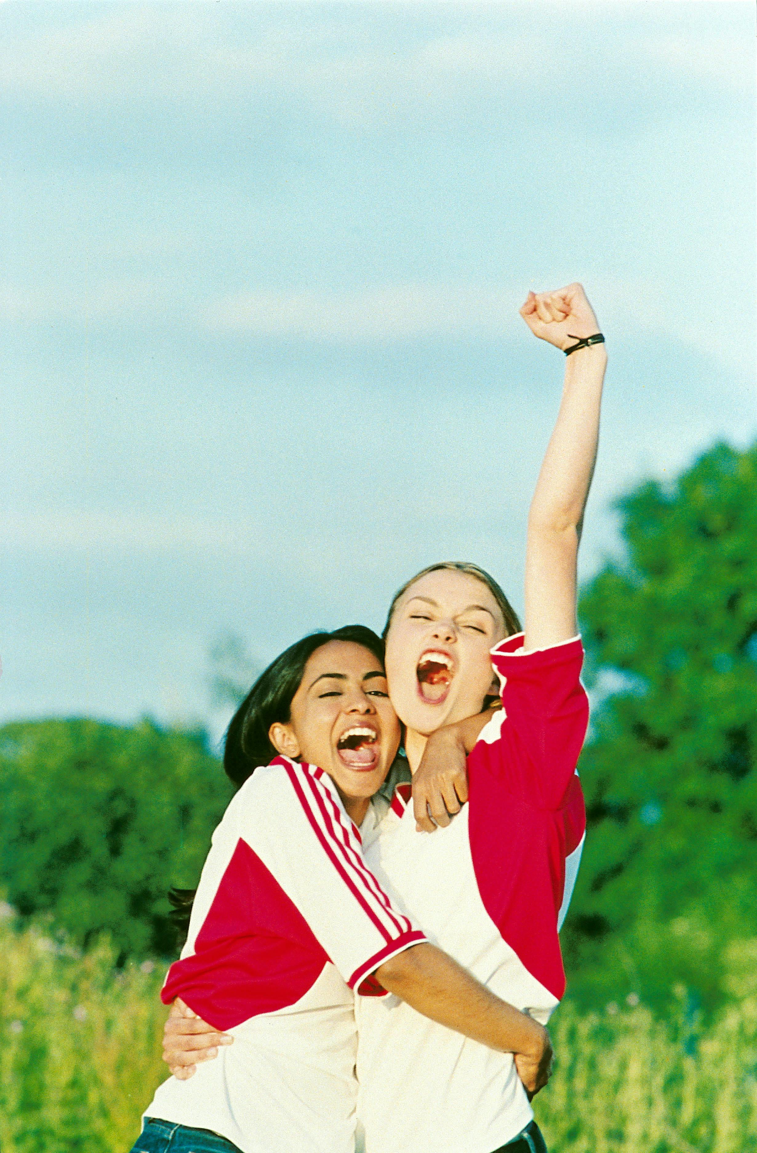Keira Knightley og Parminder Nagra i Bend it like Beckham