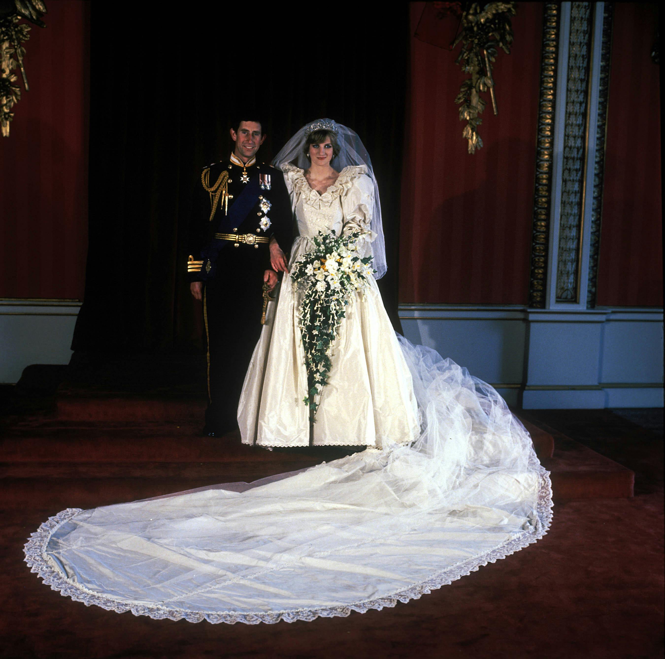 Kong Charles (daværende prins) og prinsesse Diana til deres bryllup den 29. juli 1981.