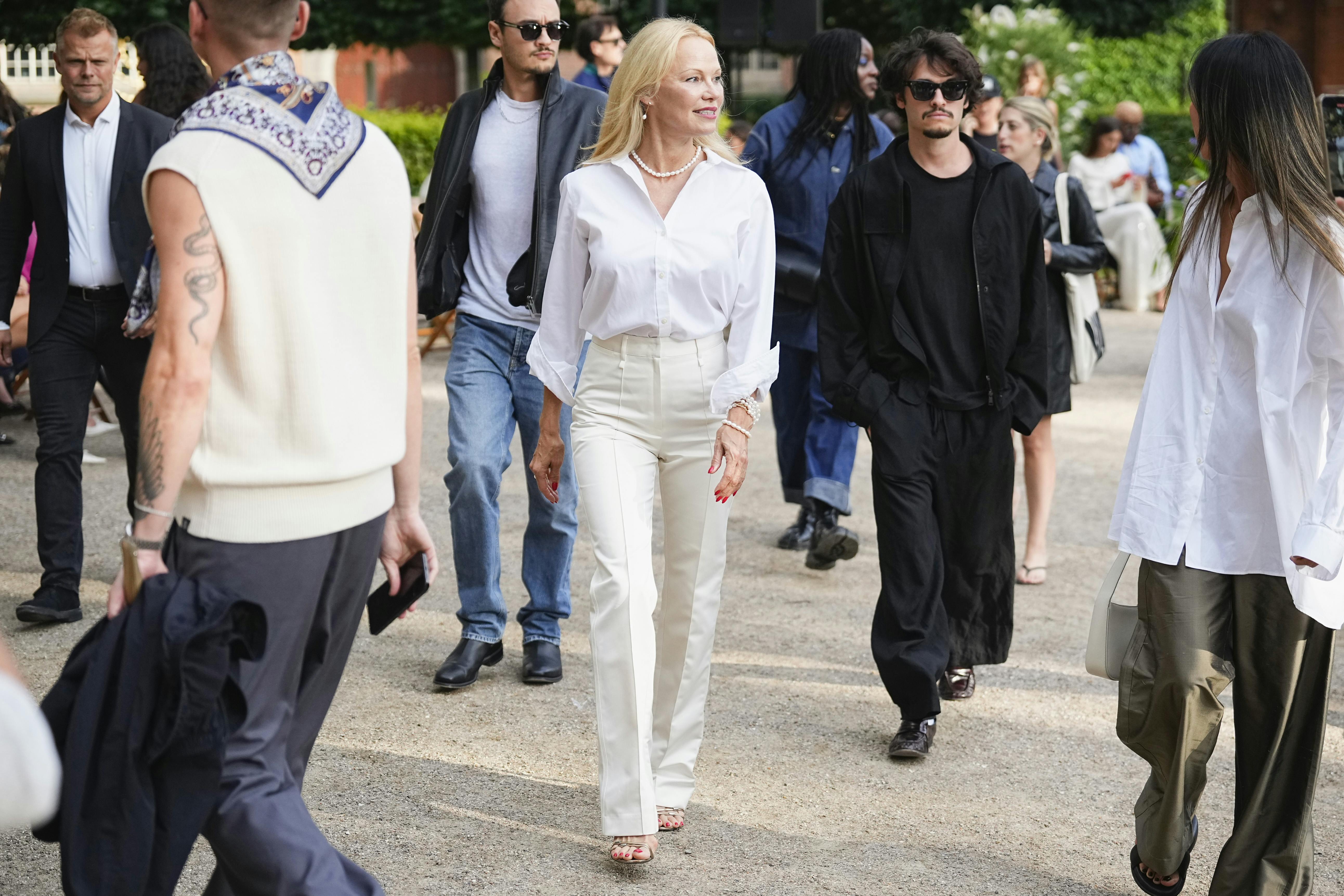 Pamela Anderson er tilbage i København i anledningen af Copenhagen Fashion Week.