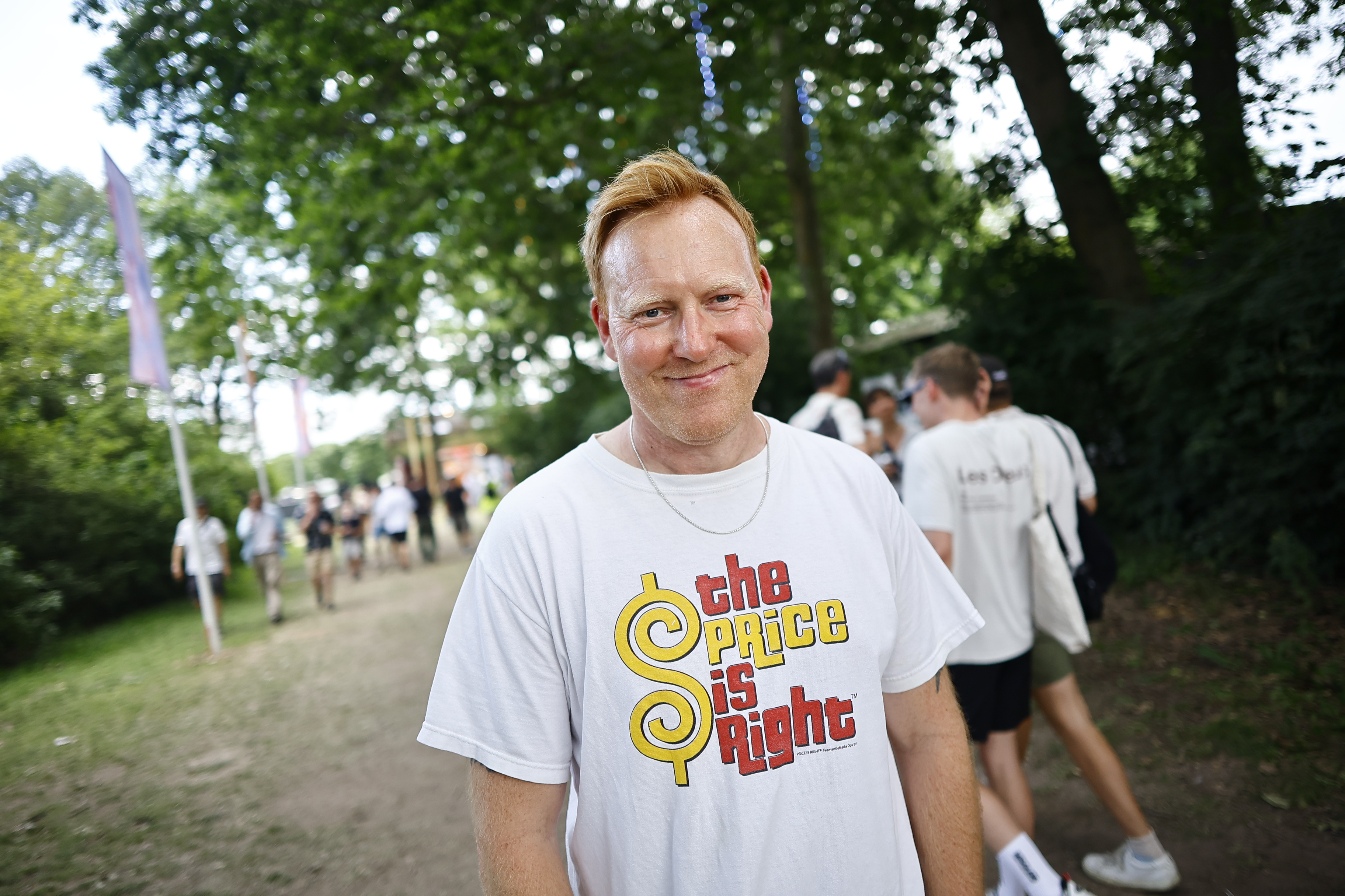 Anders Breinholt fortæller, at han skal være vært for et nyt underholdningsprogram på DR.