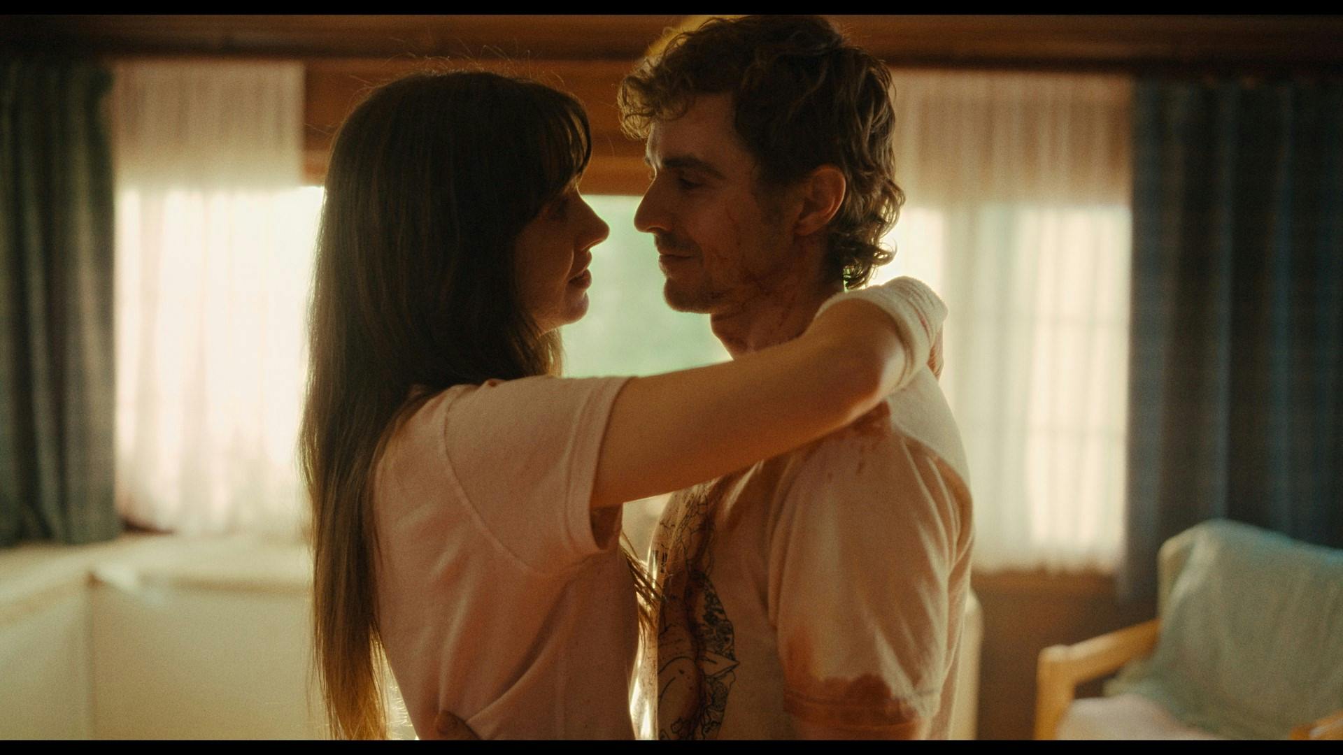 https://imgix.femina.dk/2025-08-14/together_still_08_co_6895d6d999959.jpg