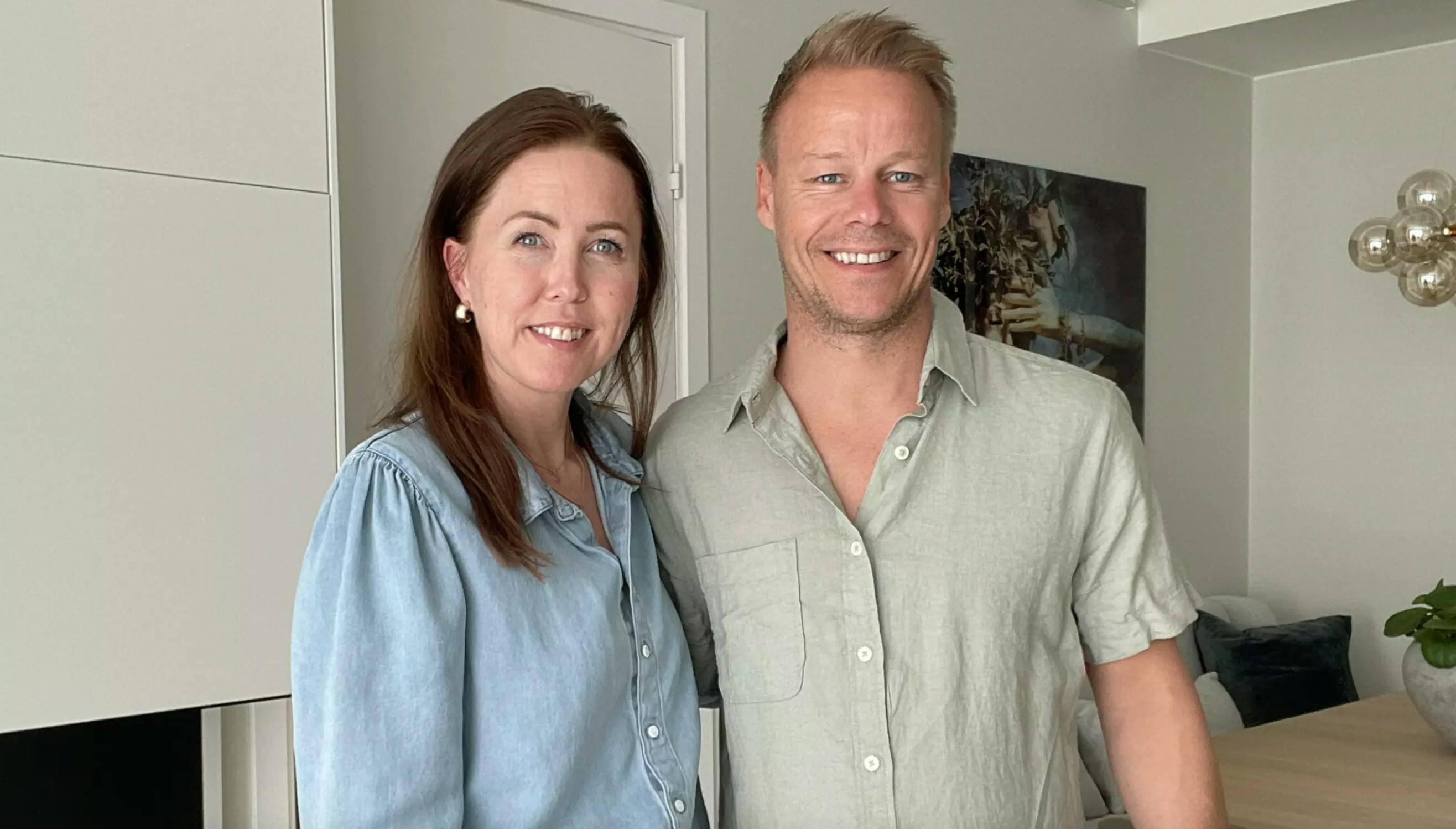 Caroline og Lars solgte det drømmehus, de havde renoveret sammen. De købte hver deres bolig, og i perioder gik der uger, uden at de havde kontakt. I dag er de igen kærester og bor sammen.