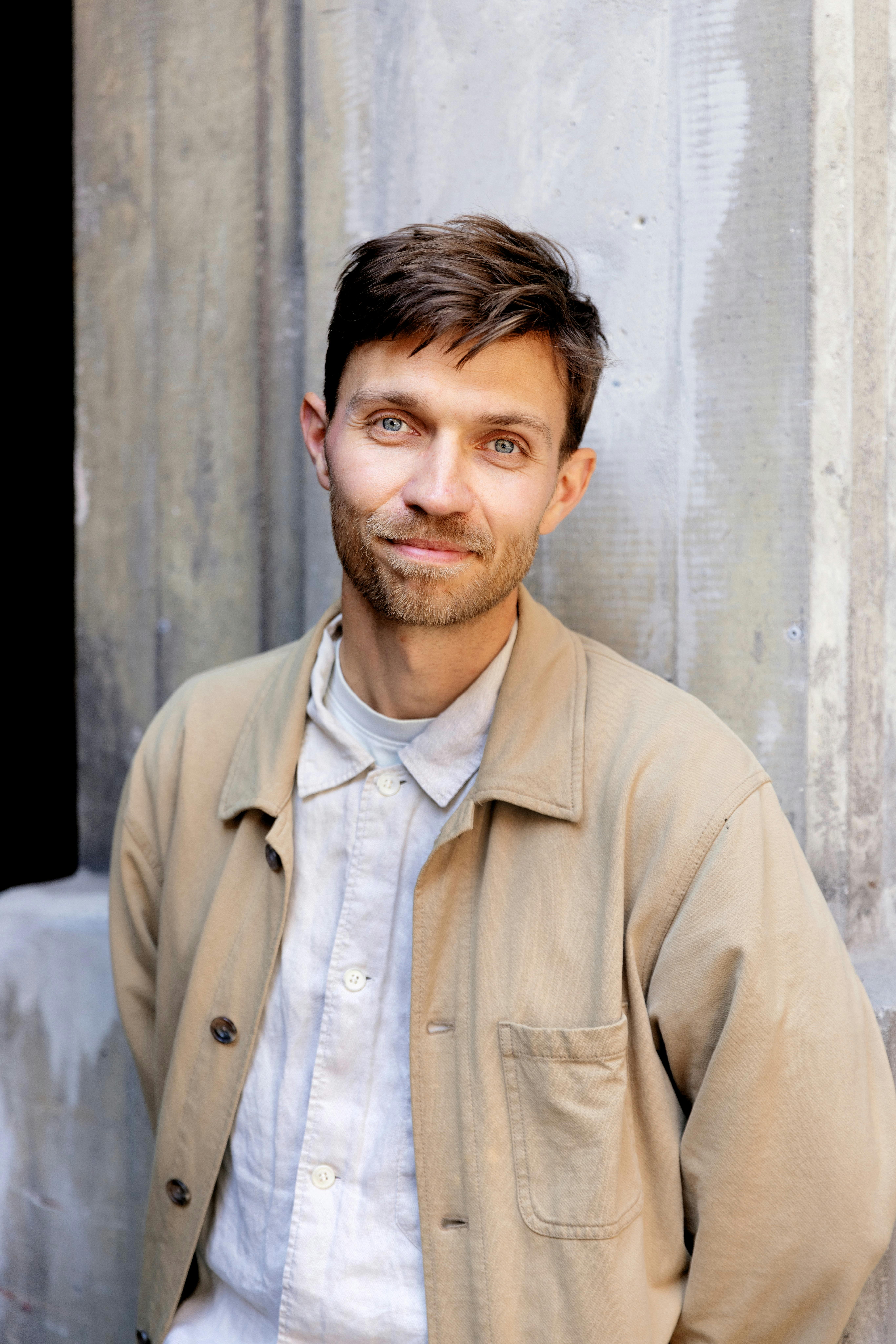 Tobias Sydradal er far til to døtre, som han valgte at hjemmepasse i et år. I sin nye bog "Hjemvendt" folder han sin historie ud.&nbsp;