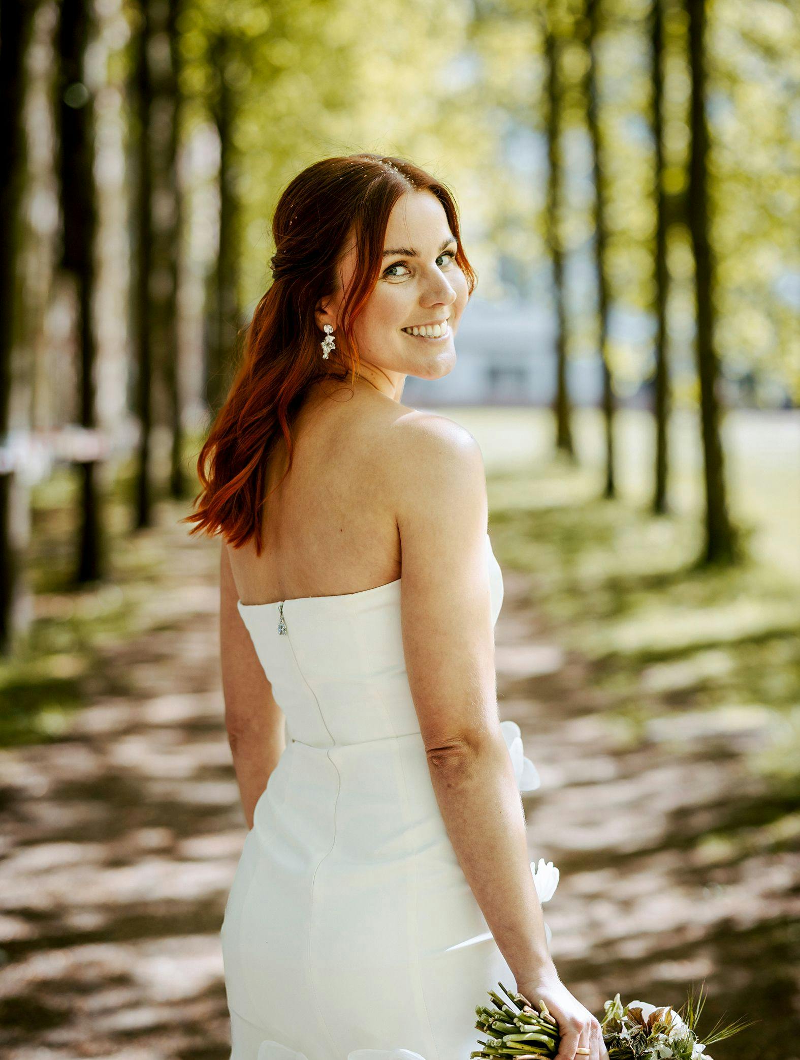 Amalie Klæstrup forklarer, hvorfor hendes ven Peter fulgte hende op til alters i ”Gift ved første blik” i stedet for hendes far.