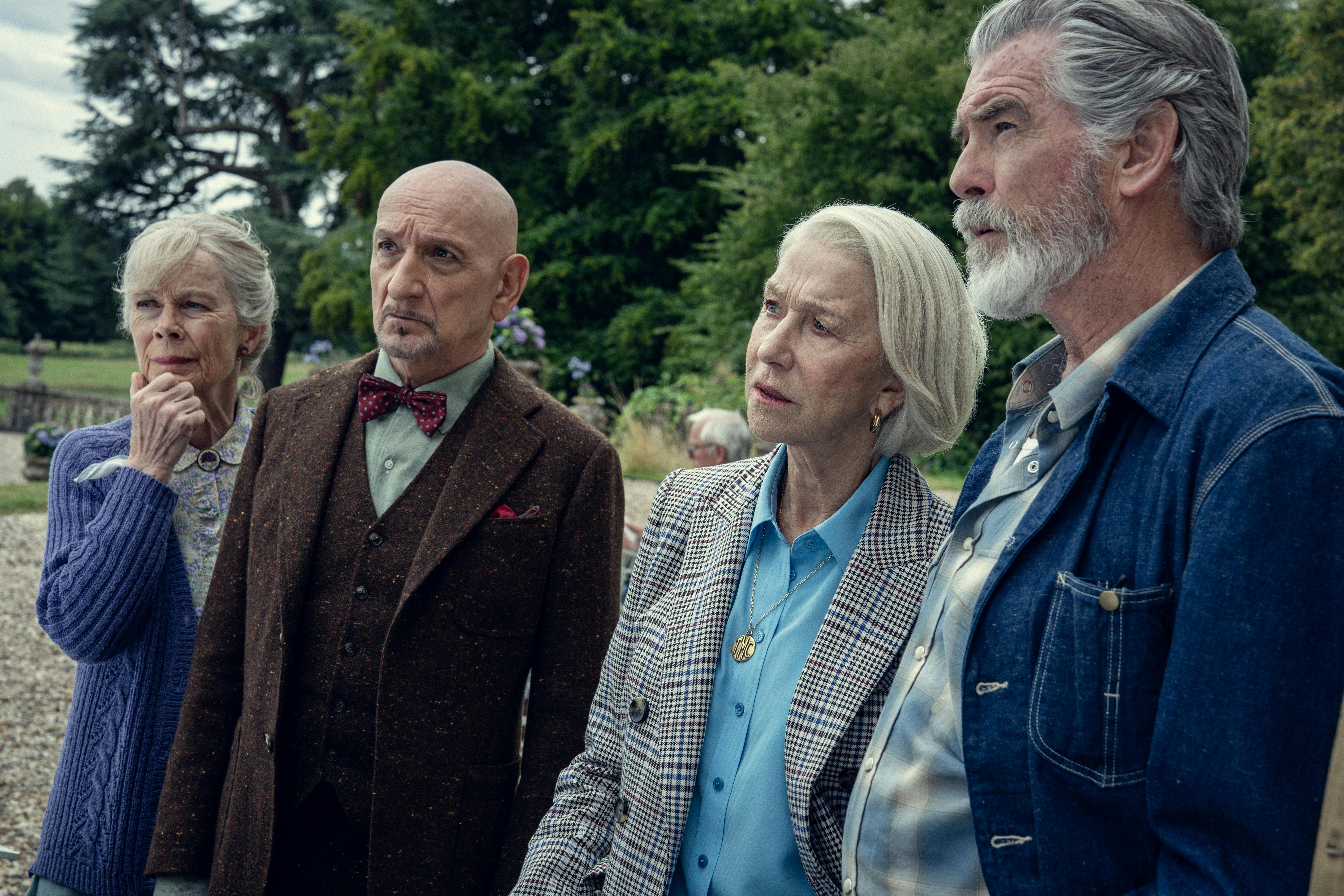 Celia Imrie, Ben Kingsley, Helen Mirren og Pierce Brosnan i 'Torsdagsmordklubben'
