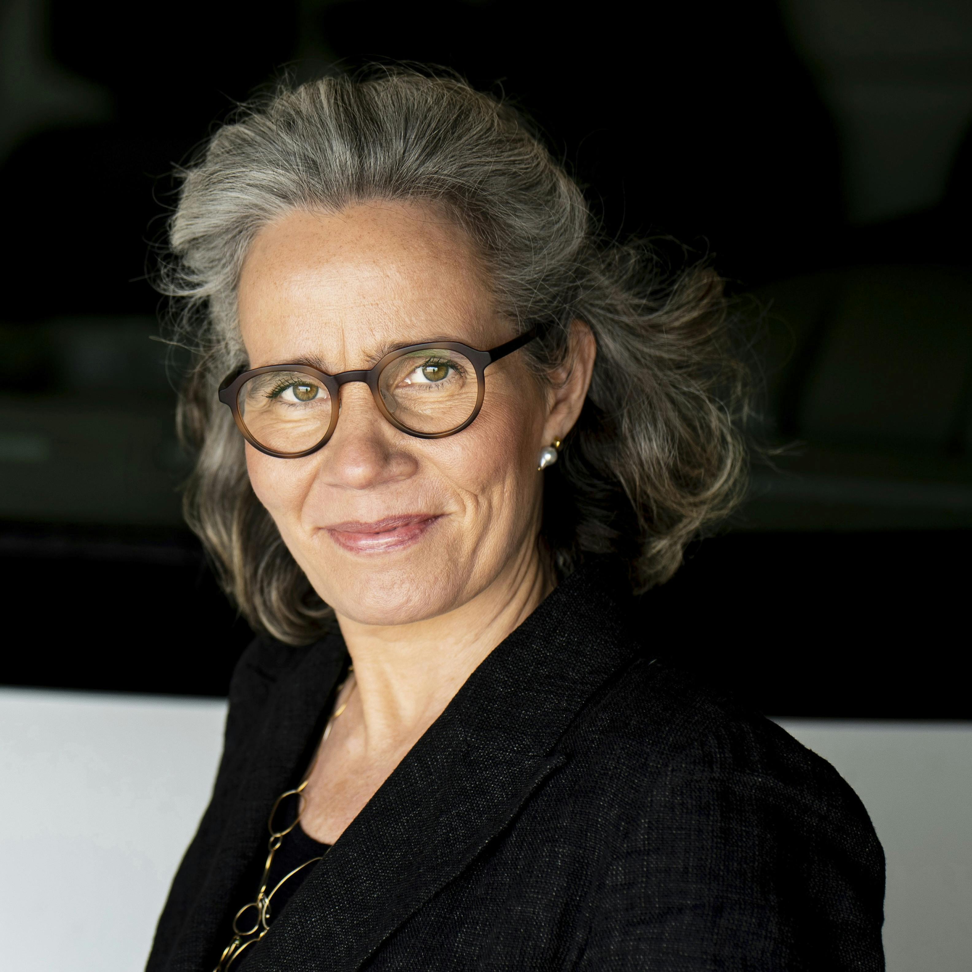 Nadia-Klovedal-mit-liv-i-boger.