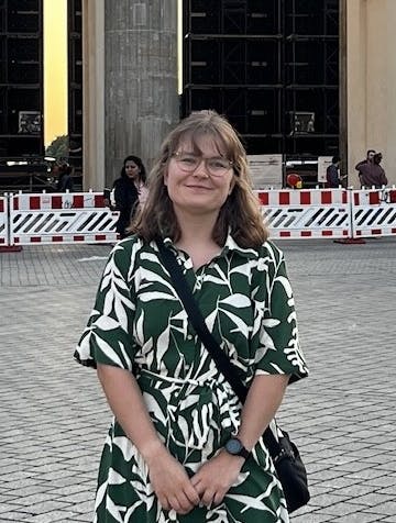 Caroline blev træt at datingapps og har i dag fundet en kæreste et helt andet sted.