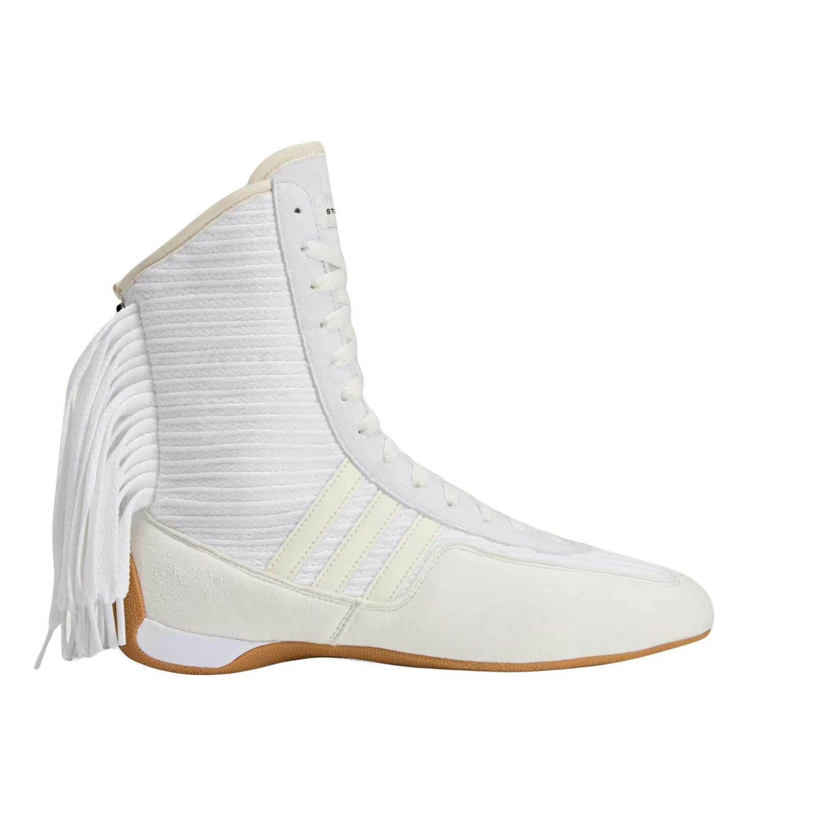 Sneakers: Adidas by Stella McCartney
