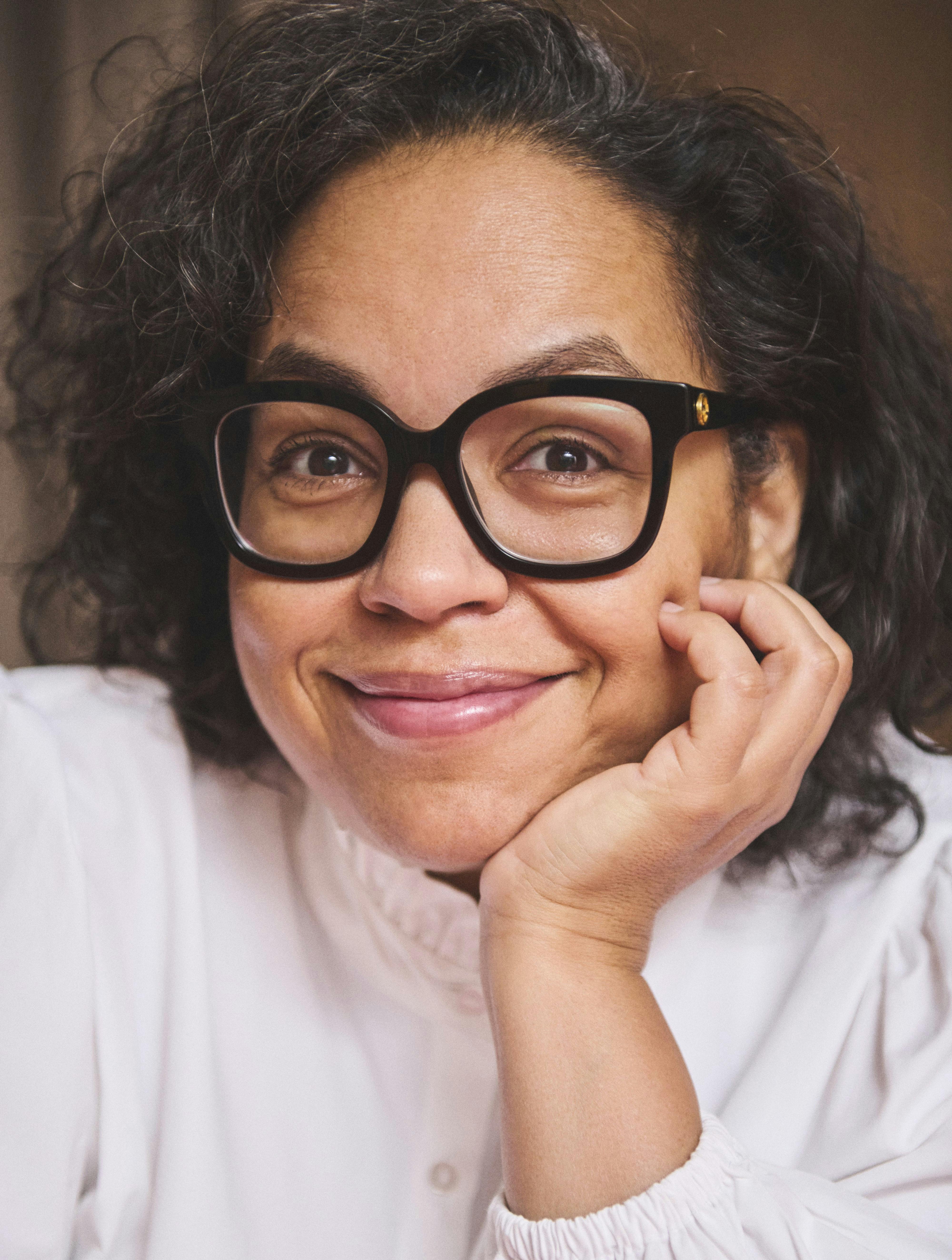 Anna Neye har skrevet en ”fake” fagbog om en forsker i 1800-tallet, der bliver ramt af en voldsom forelskelse.