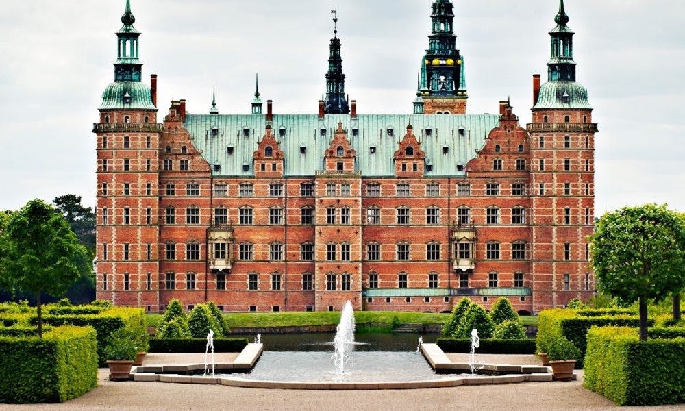 Frederiksborg Slot, hvor Rabarbergaarden har åbnet en ny restaurant.