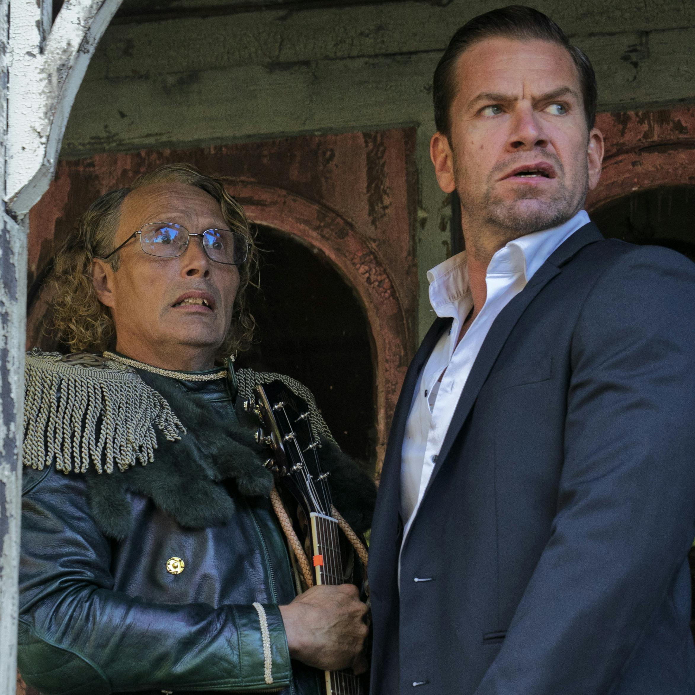 Mads Mikkelsen og Nikolaj Lie Kaas i 'Den sidste viking'