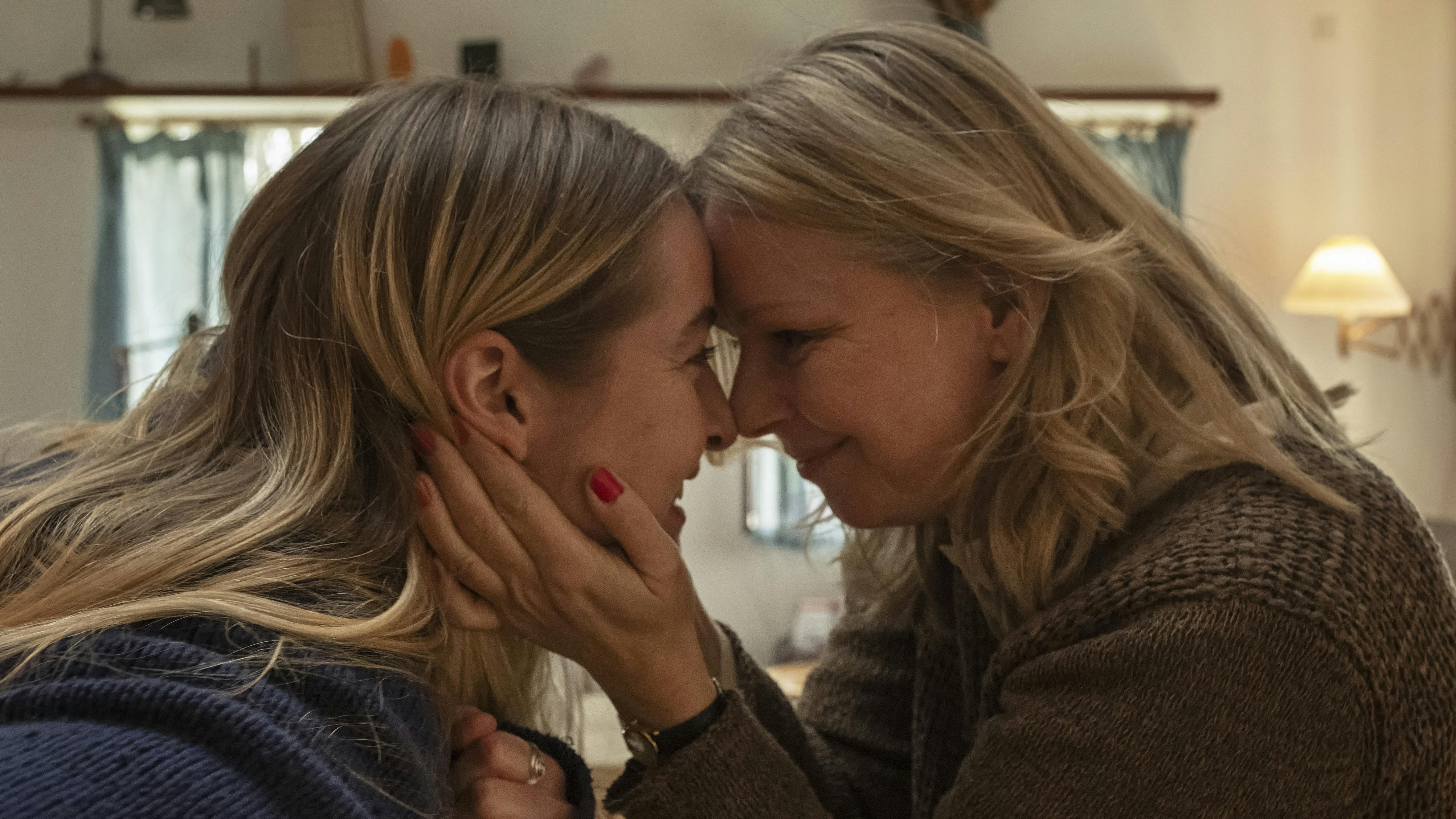 https://imgix.femina.dk/2025-09-25/Copy-of-Still02_Ingen-Kaere-Mor_Freja-Klint-Sandberg_Lene-Maria-Christensen_Photo-credit_Christian-Geisnaes.jpg