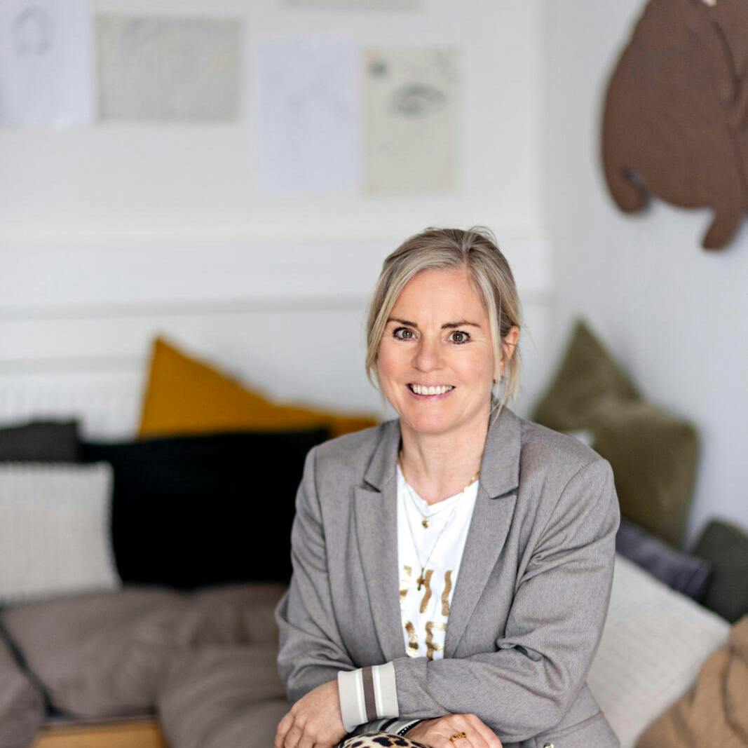 Skyggebørn, ANNE KATHRINE KRAGH