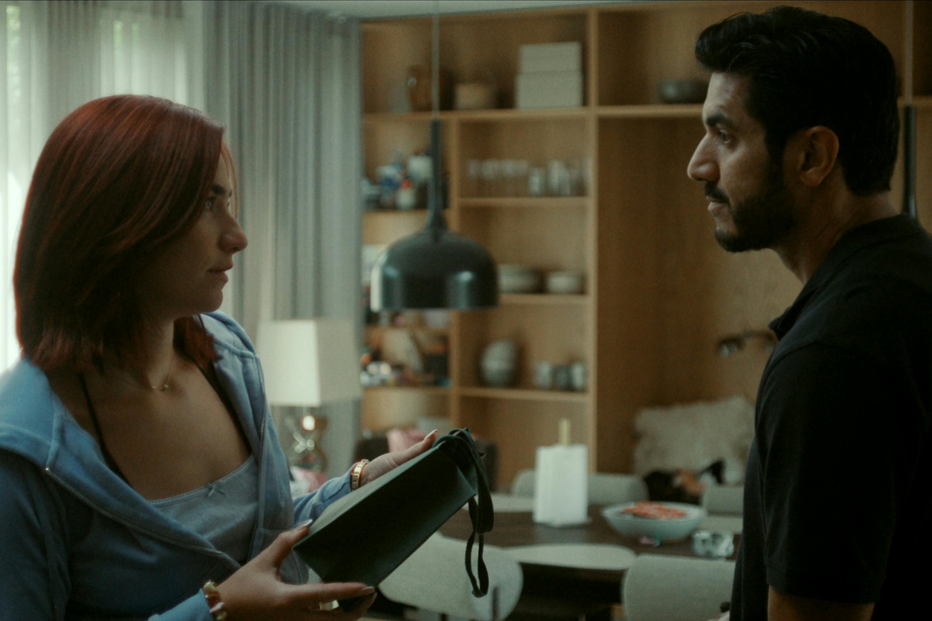 https://imgix.femina.dk/2025-10-02/The_Asset_u_S1_E3_00_11_24_00_Jonas-Berlin_Netflix-2.jpg