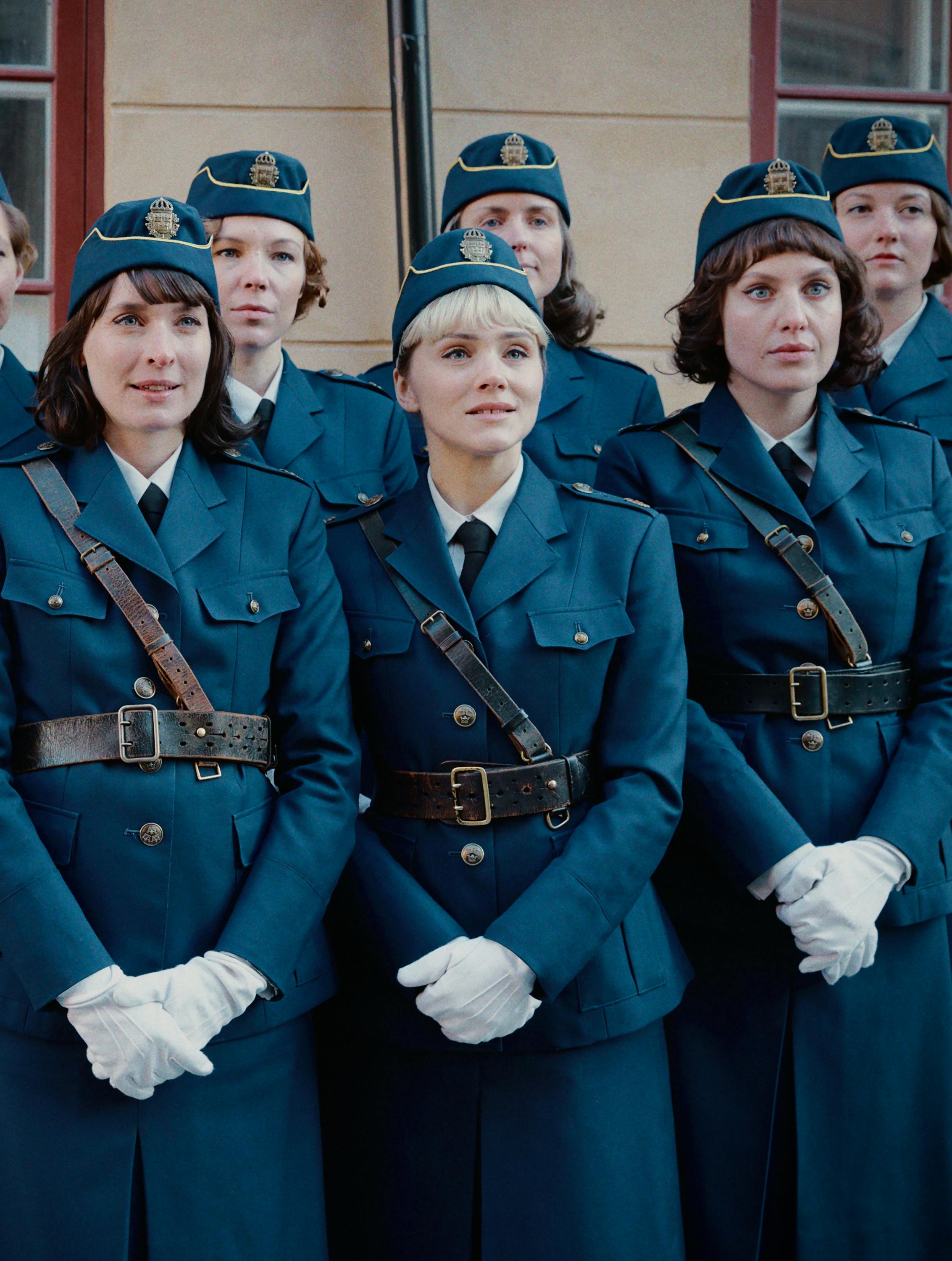 Malin Persson som Ingrid, Josefin Asplund som Karin og Agnes Rase som Siv i 'Skiftet' 