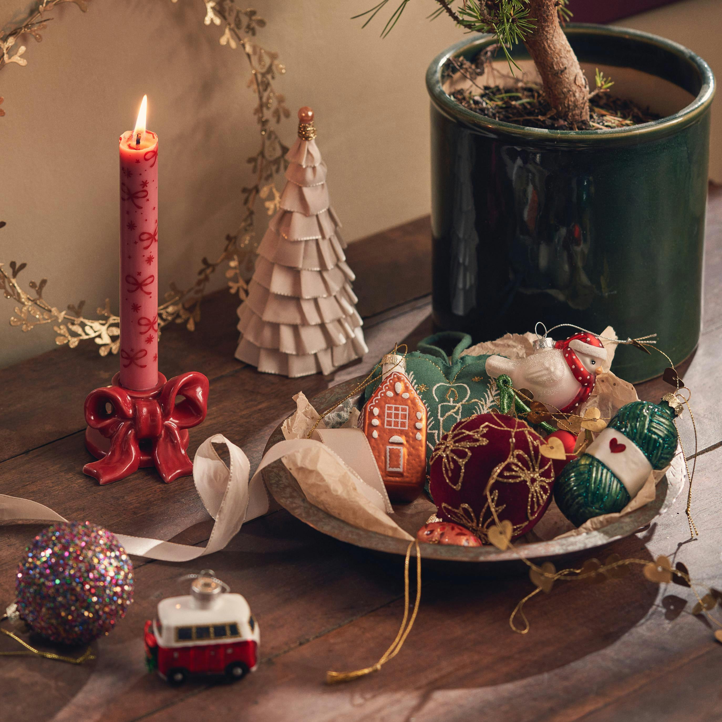 https://imgix.femina.dk/2025-10-07/Christmas_Collection_Sostrene_Grene_2025_168-%281%29.jpg