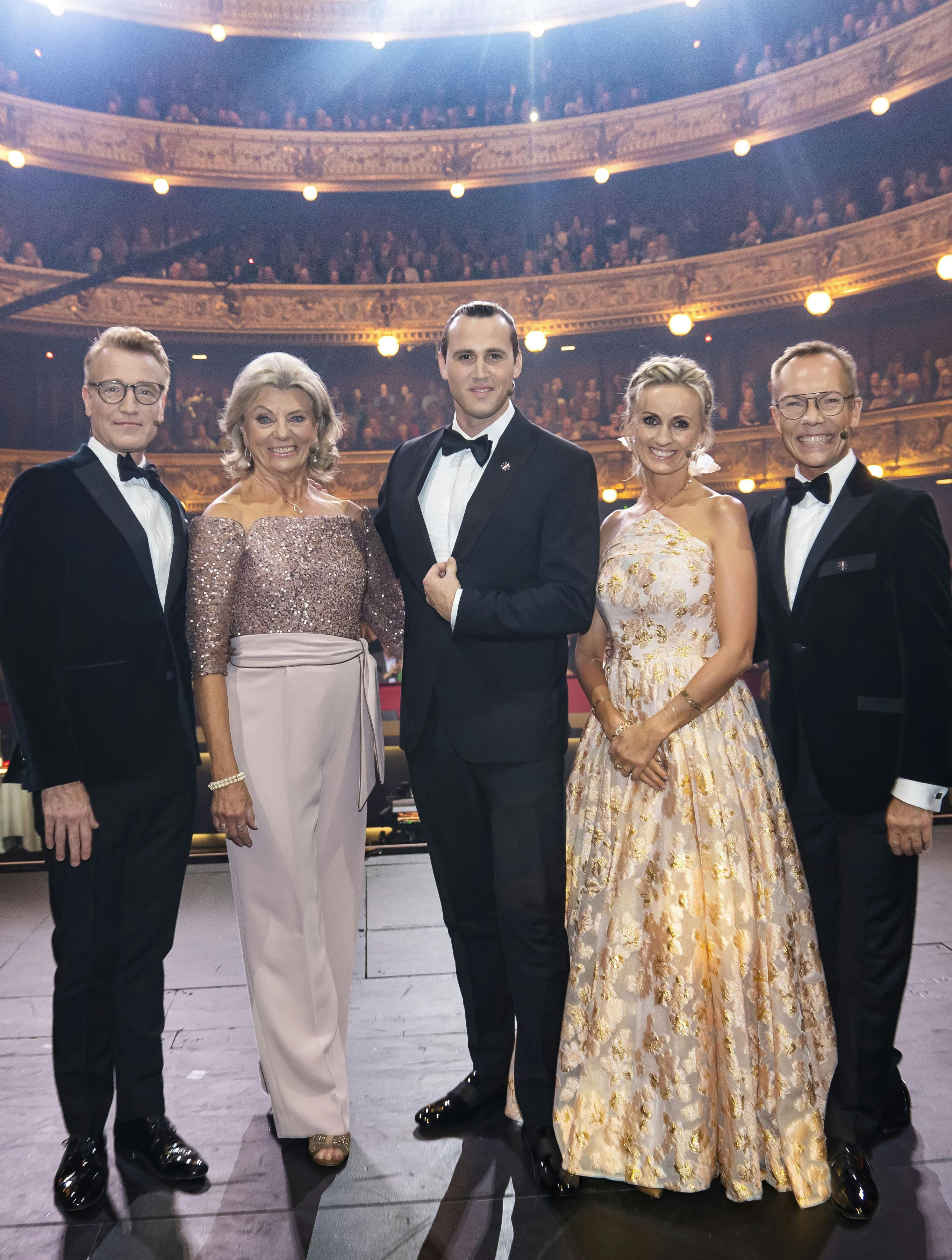 Nikolaj Hübbe, Anne Laxholm, Sonny Fredie Pedersen, Marianne Eihilt og Jens Werner var dommere, da TV 2 senest sendte "Vild med dans - knæk cancer". Det skete i 2022 på Det Kongelige Teater.