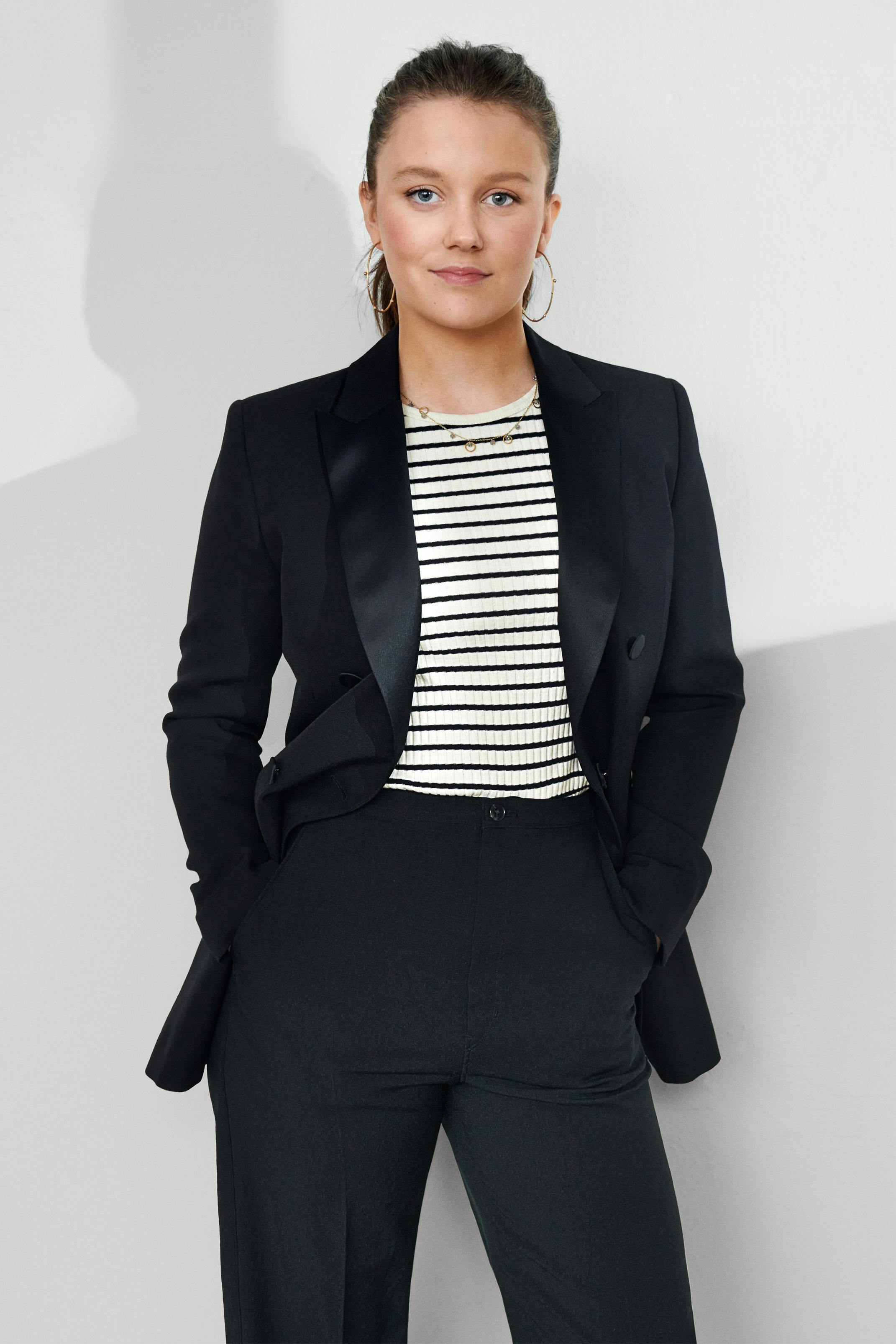 https://imgix.femina.dk/2025-10-08/hkhprinsesseisabella15ar_2.jpg