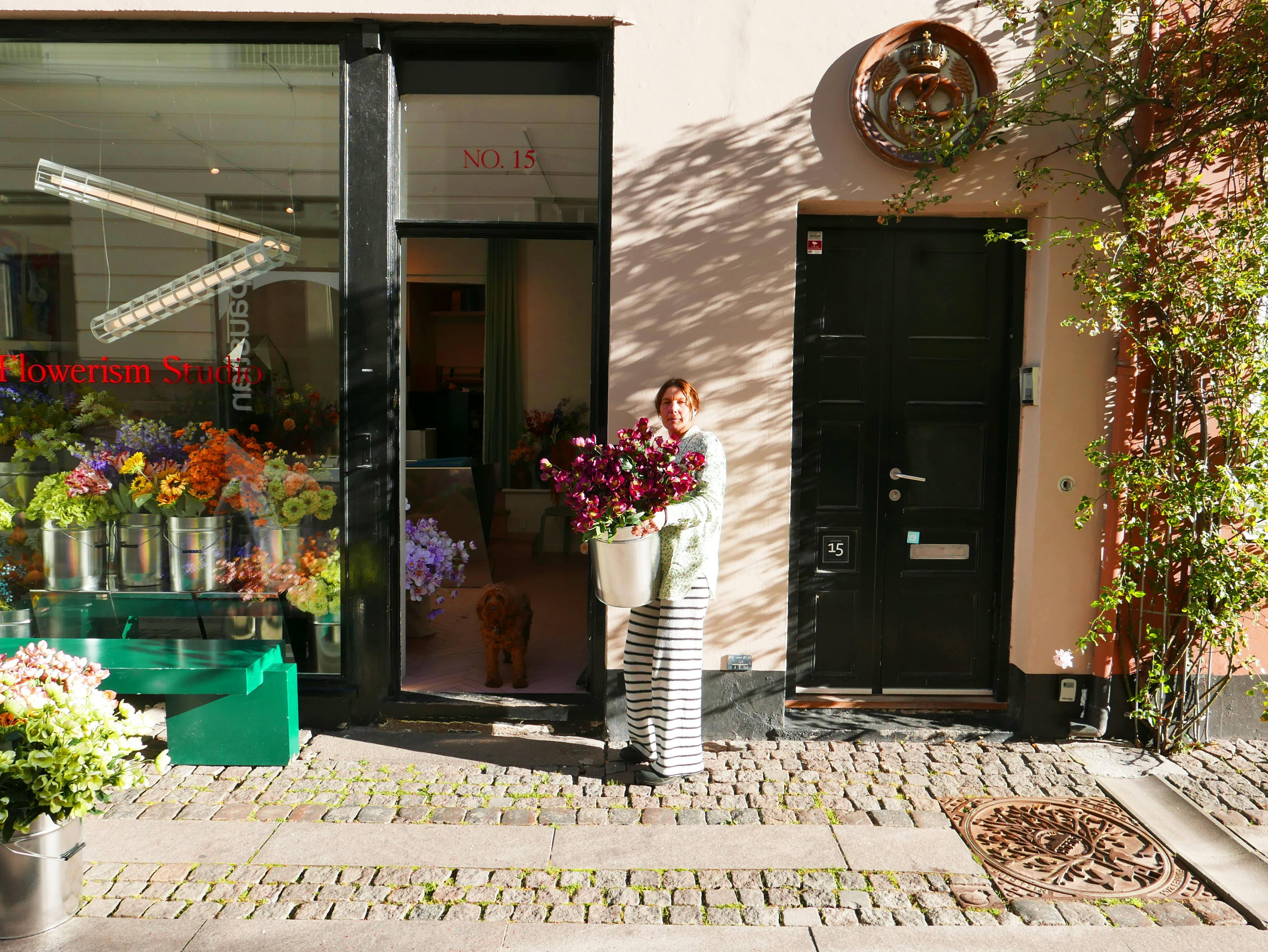 https://imgix.femina.dk/2025-10-10/Stine-foran2.png