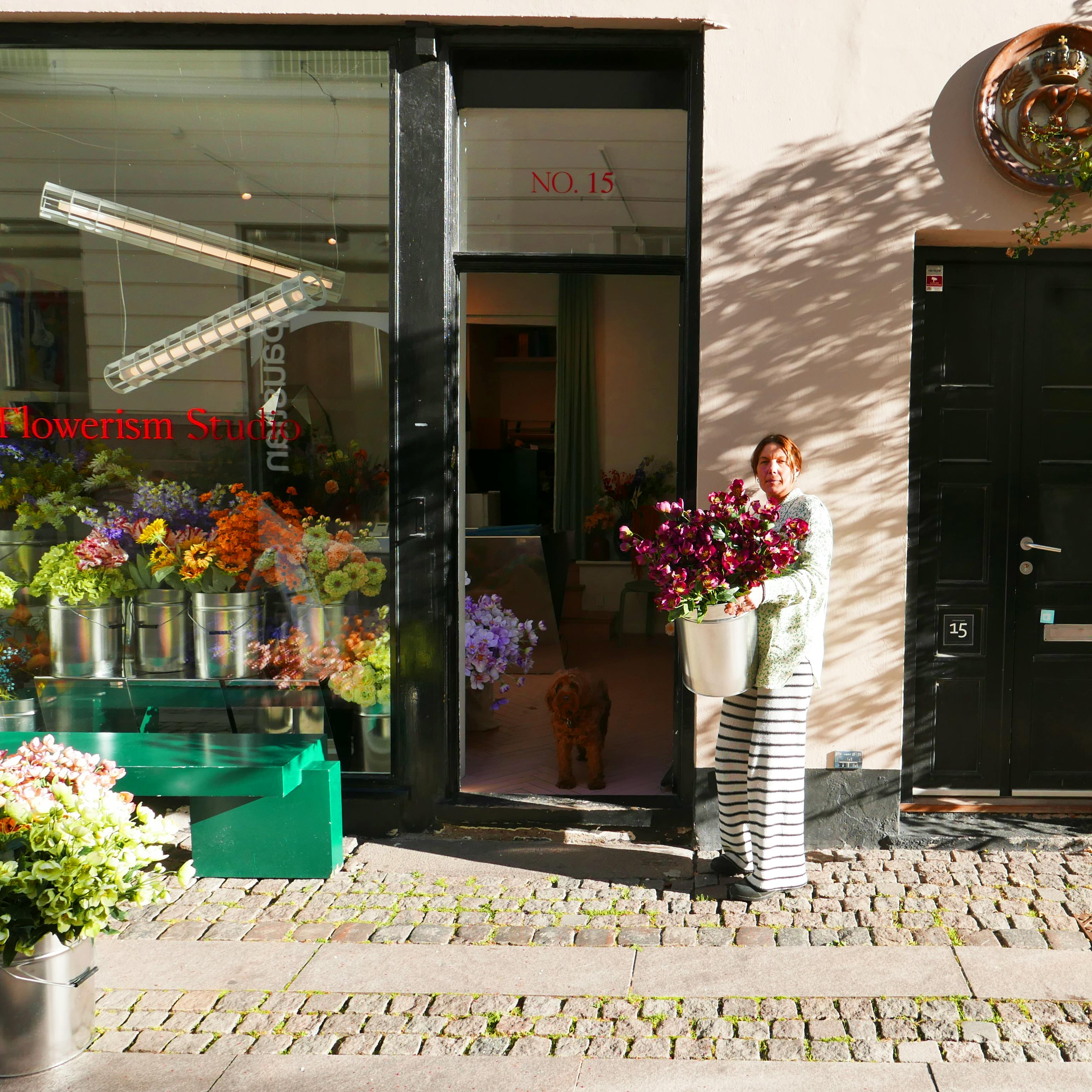 https://imgix.femina.dk/2025-10-10/Stine-foran2.png