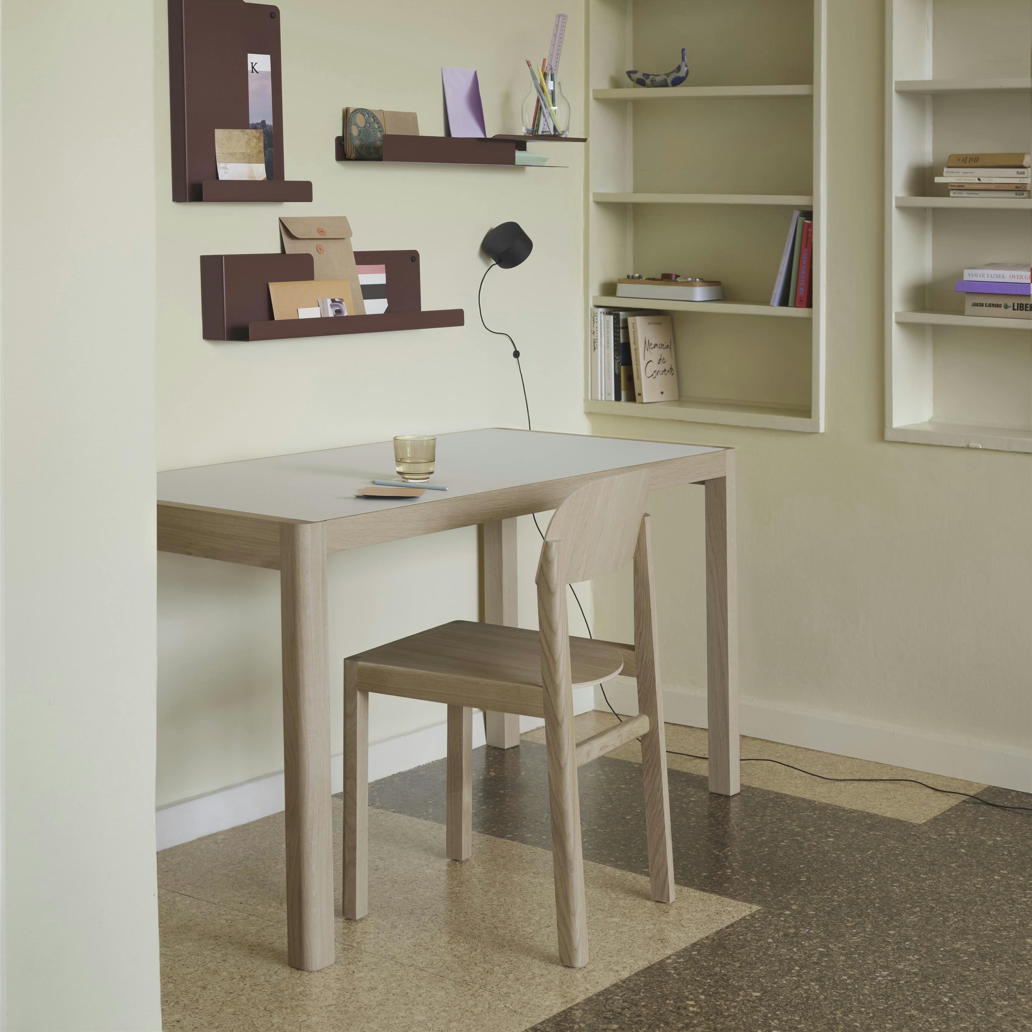 https://imgix.femina.dk/2025-10-15/folded-shelves-deep-red-workshop-table-130-warm-grey-linoleum-o.jpg