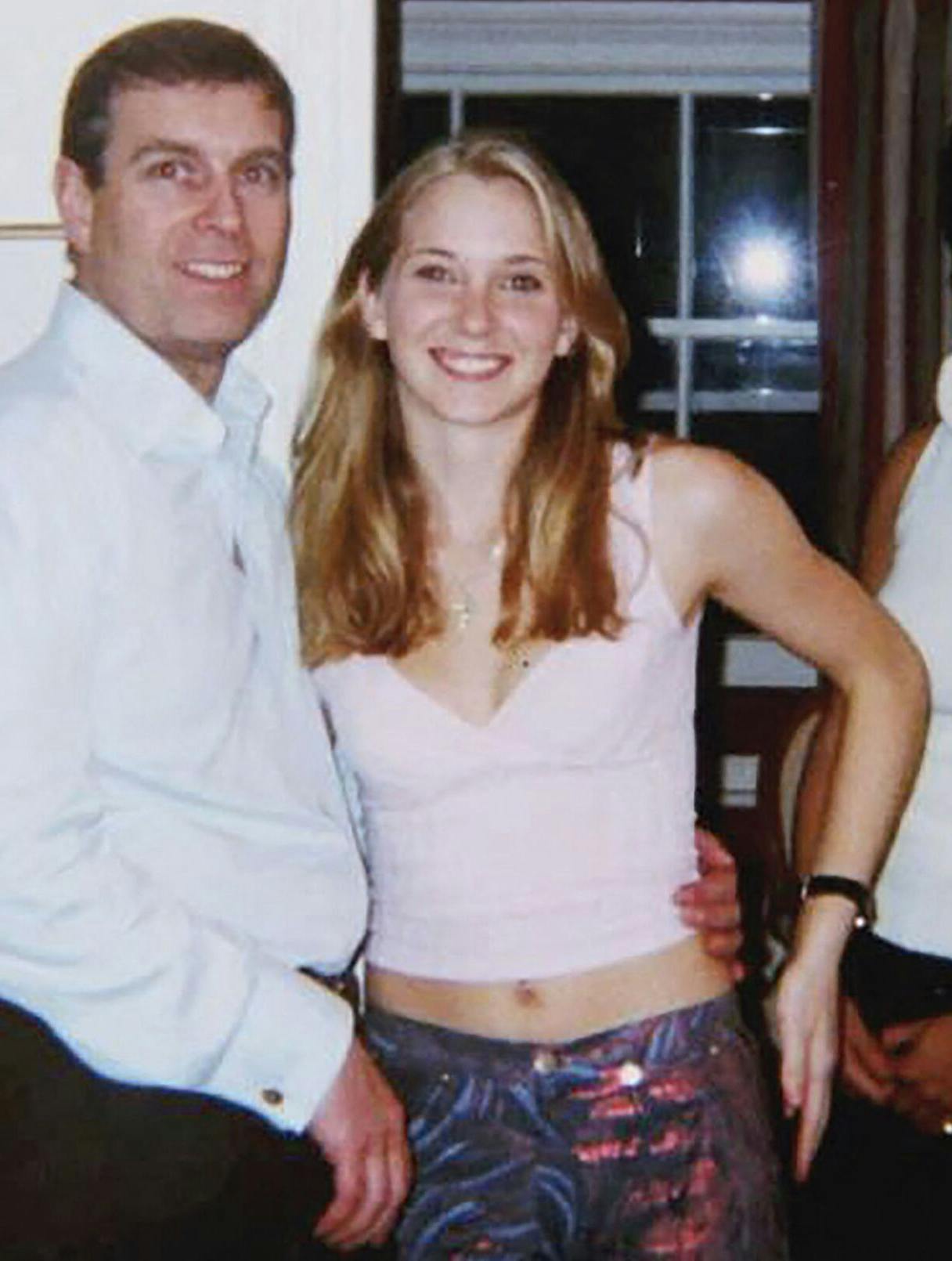 Prins Andrew, 17-årige Virginia Giuffre og Ghislaine Maxwell