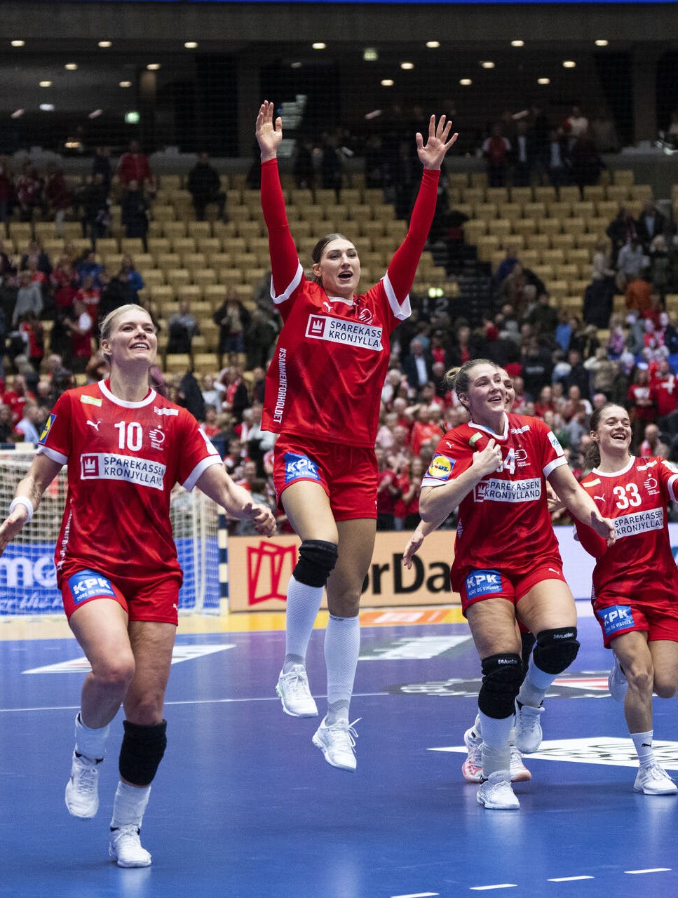 De danske håndboldkvinder er utrygge over at skulle spille i hvide shorts – og har derfor igen lagt pres på IHF.