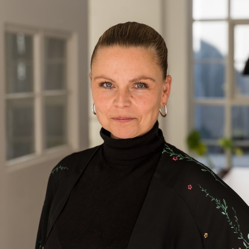 https://imgix.femina.dk/2025-10-22/.jpg?fm=jpg