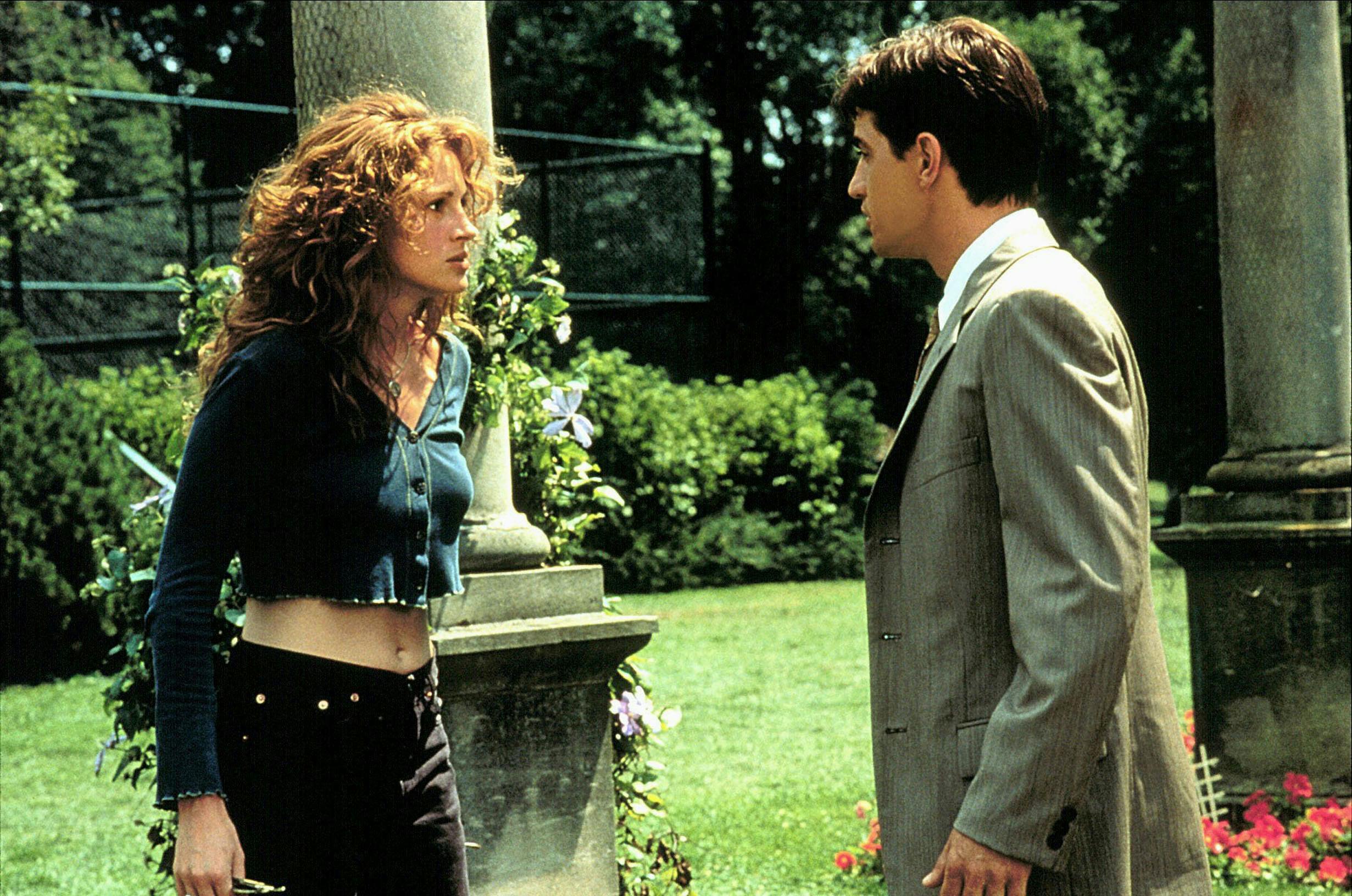 Julia Roberts, Dermot Mulroney  Characters: Julianne Potter,Michael O'Neal Film: My Best Friend'S Wedding (USA 1997)  Director: P.J. Hogan 20 June 1997     Date: 20 June 1997