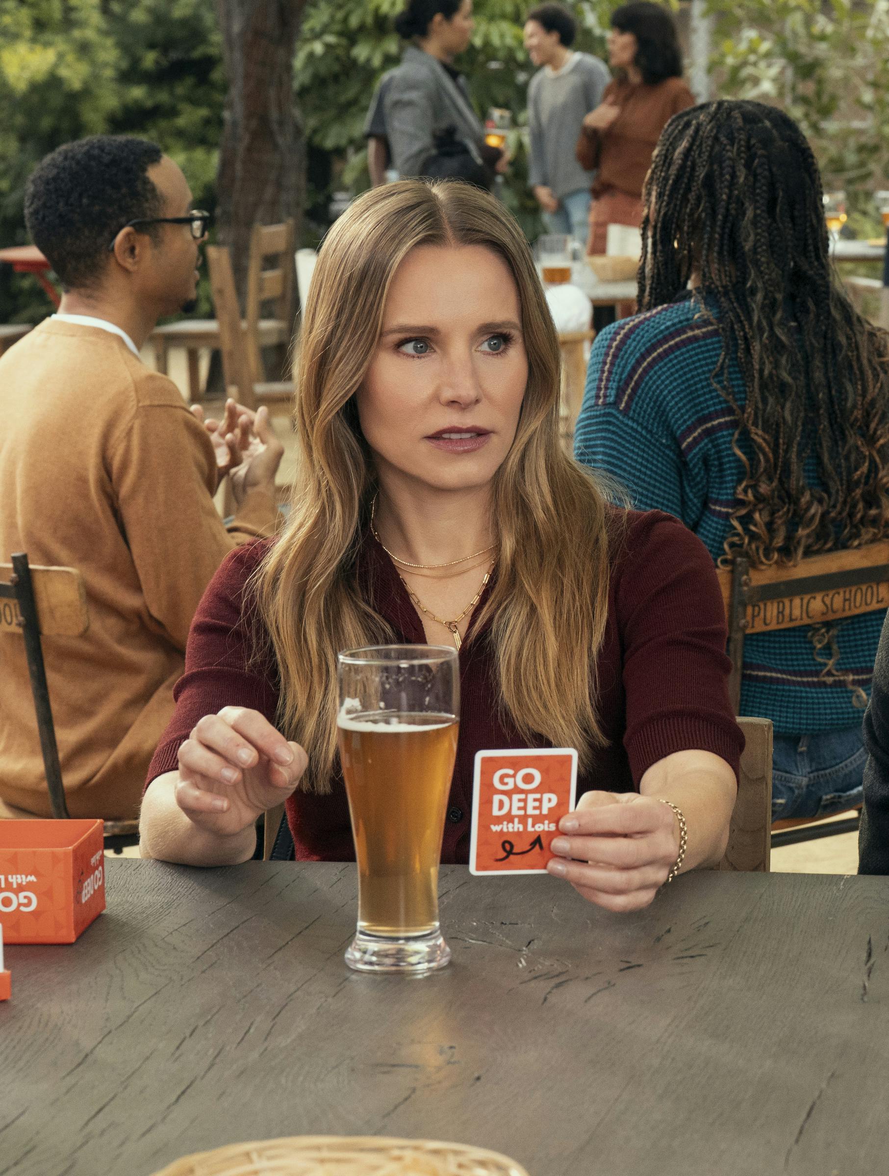 Nobody Wants This. (L to R) Kristen Bell as Joanne, Adam Brody as Noah in episode 209 of Nobody Wants This. Cr. Erin Simkin/Netflix © 2025