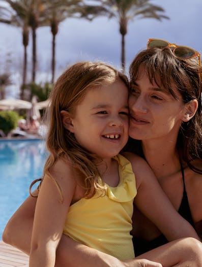 Danica Curcic og Esben Smed spiller hovedrollerne i 'Paradis'.