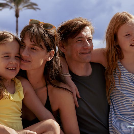 Danica Curcic og Esben Smed spiller hovedrollerne i 'Paradis'.