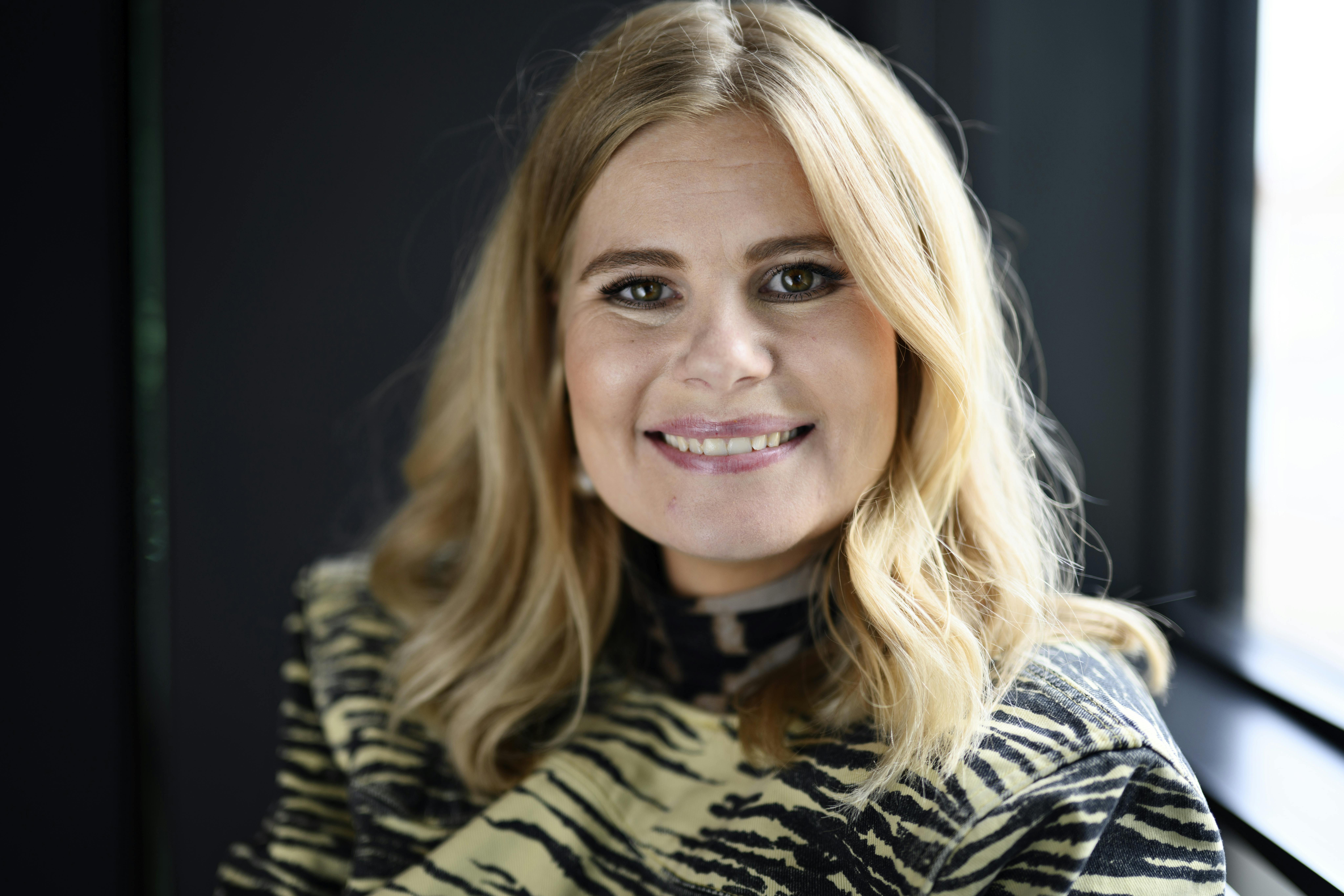 Vært Sofie Linde, da TV2 præsenterer det nye dommerhold til X Factor 2022 på et pressemøde i København fredag den 24. september 2021.. (Foto: Philip Davali/Ritzau Scanpix)