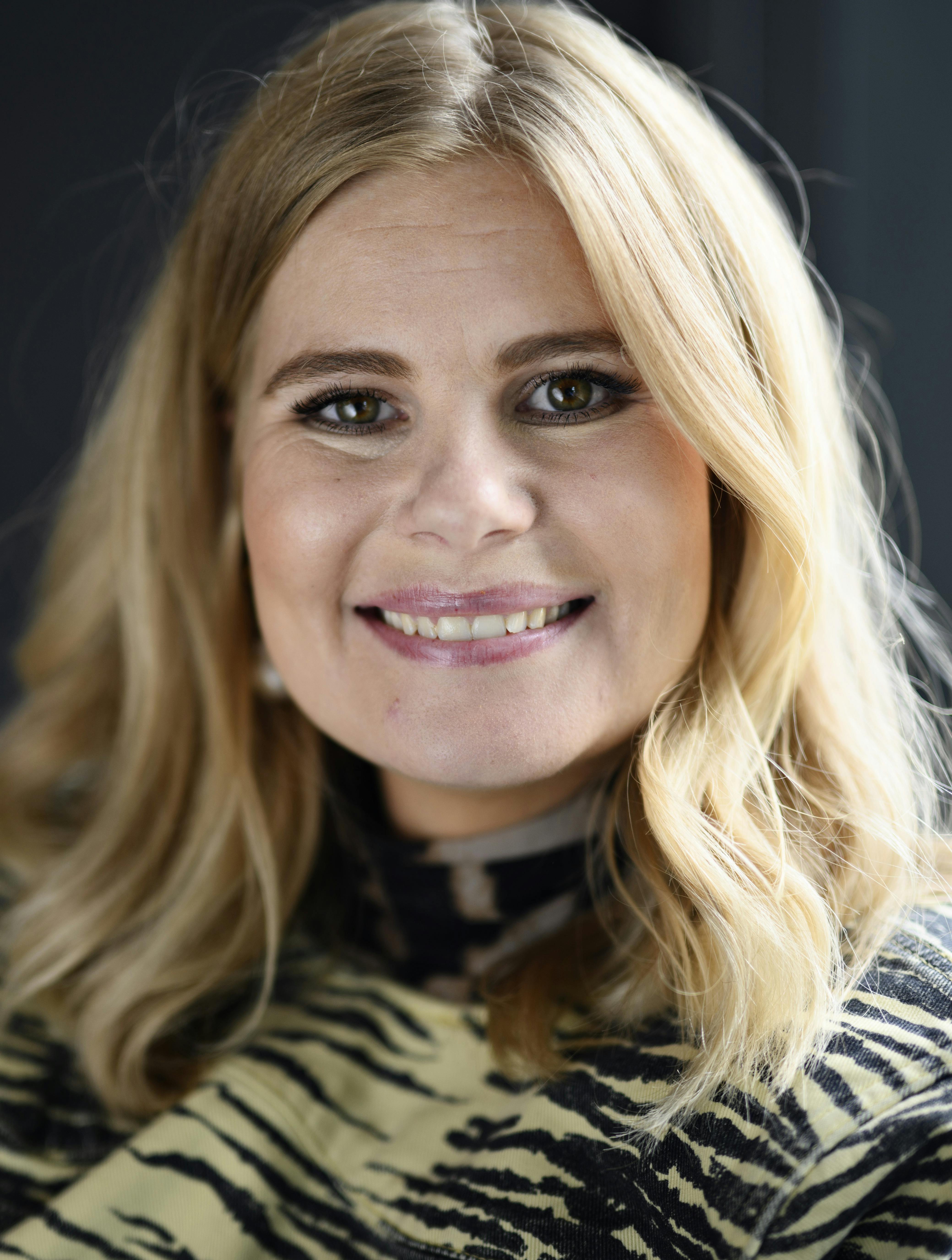 Vært Sofie Linde, da TV2 præsenterer det nye dommerhold til X Factor 2022 på et pressemøde i København fredag den 24. september 2021.. (Foto: Philip Davali/Ritzau Scanpix)