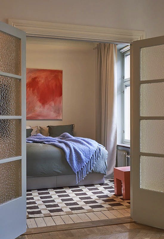 Bolig: The Unexpected Red Theory