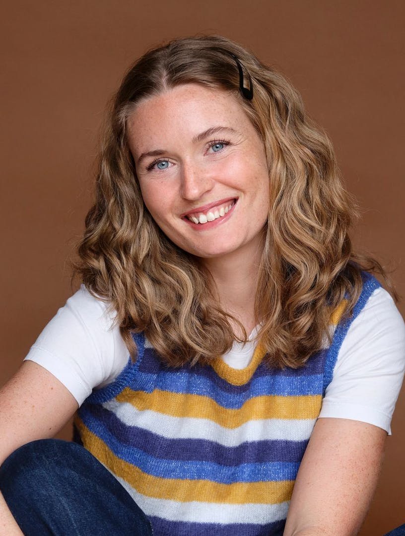 Maren Lemb begyndte for et par år siden at dele ærlige boganbefalinger på TikTok – og så tog karrieren fart.