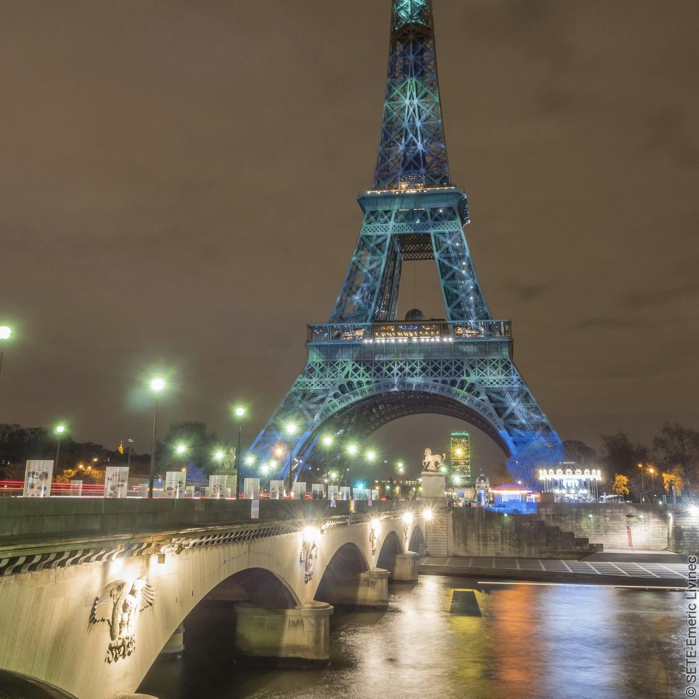 jul eiffeltårnet illumination