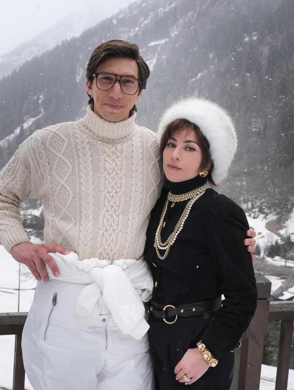 Adam Driver og Lady Gaga i rollerne som henholdsvis Maurizio Gucci og Patrizia Reggiani i filmen 'House of Gucci' fra 2021.