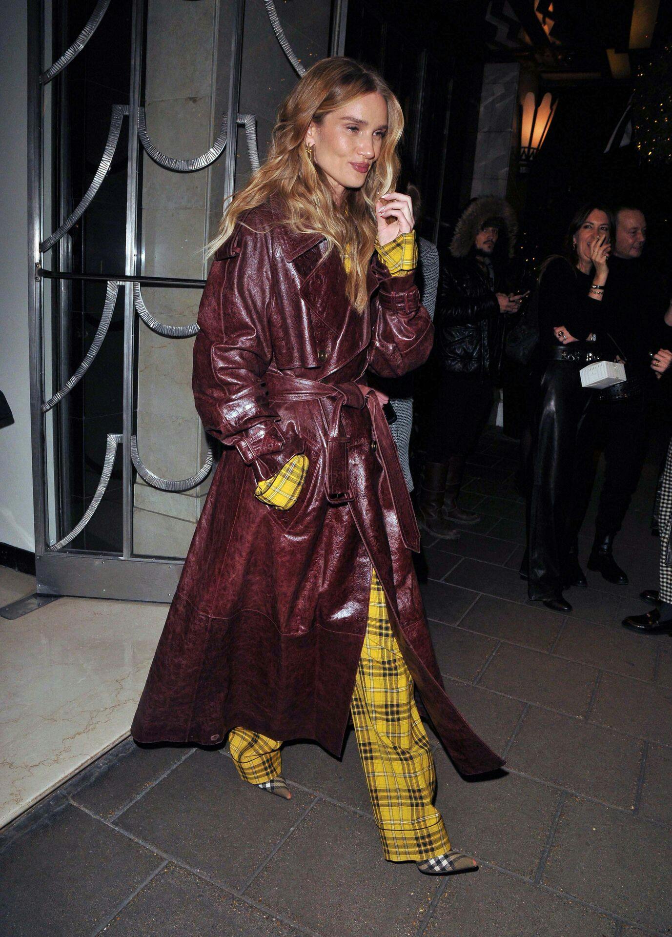 Rosie Huntington-Whiteley at the Claridge's Hotel Christmas Tree unveiling party 2025, Claridge's Hotel, Brook Street, on Tuesday 25 November 2025 in London, England, UK. CAP/CAN ©CAN/Capital Pictures