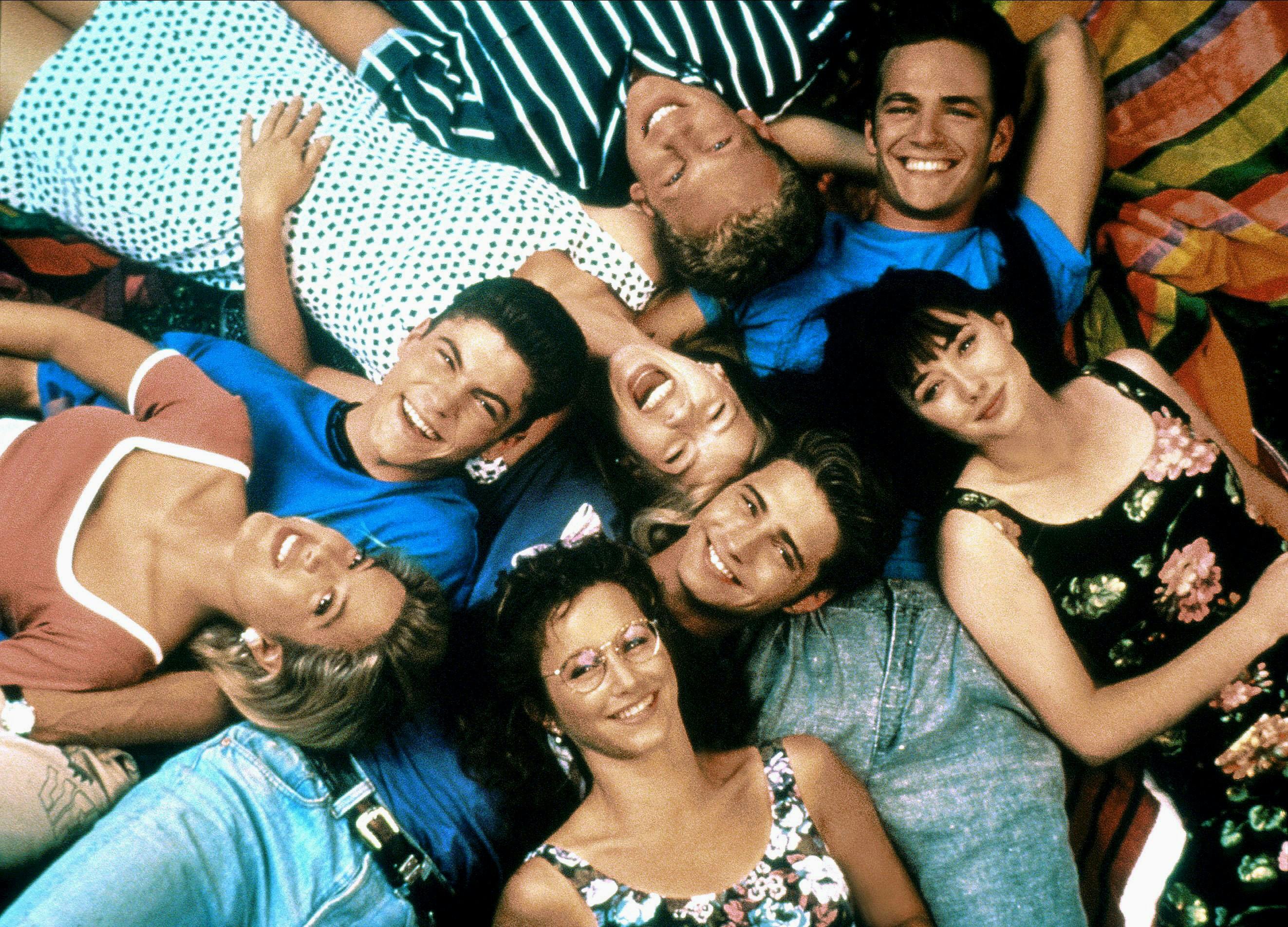 Ian Ziering, Luke Perry, Brian Austin Green, Jennie Garth, Shannen Doherty, Tori Spelling, Gabrielle Carteris & Jason Priestley Television: Beverly Hills, 90210 (TV-Serie)  Usa 1990?2000, 04 October 1990     Date: 04 October 1990