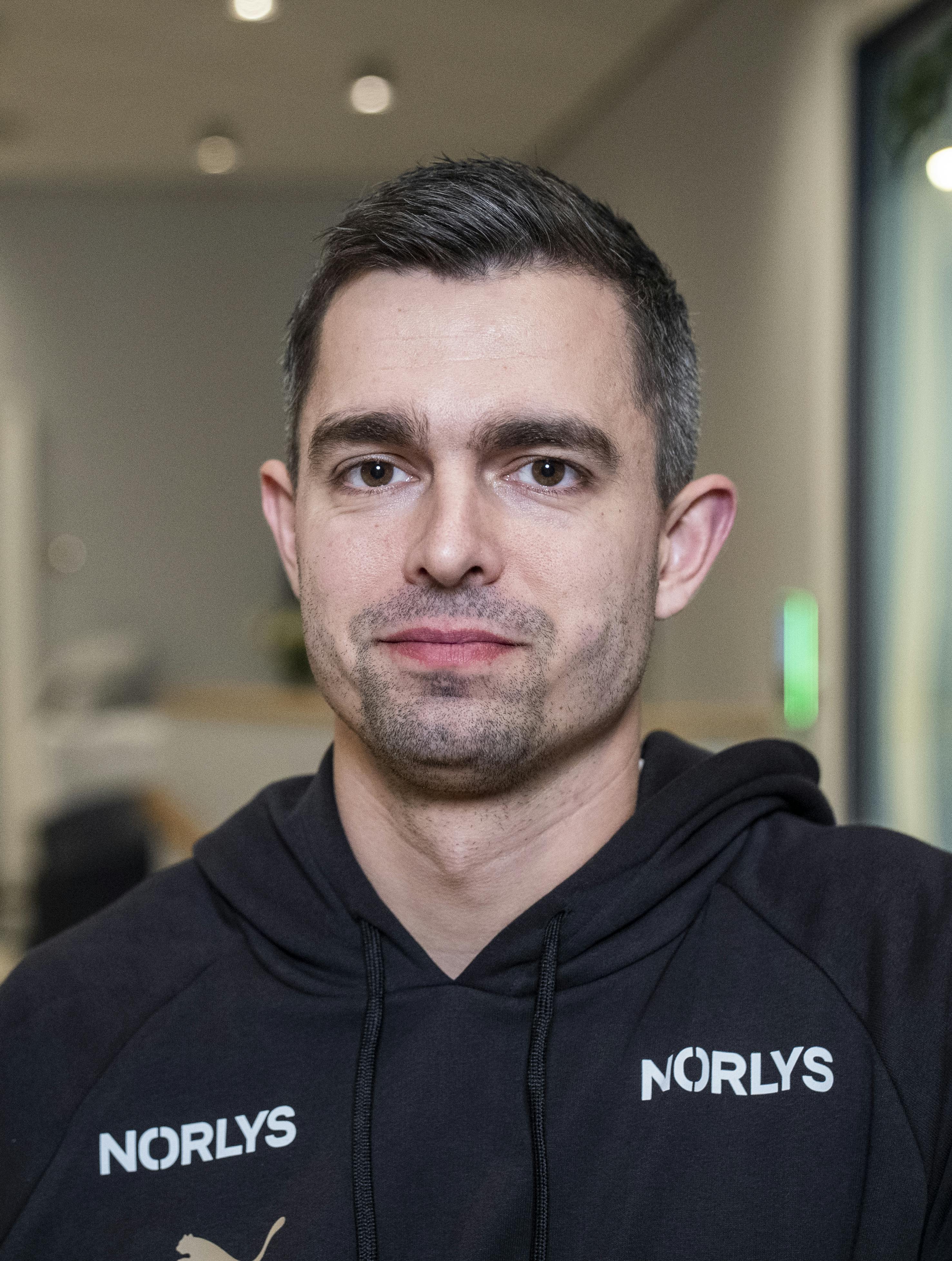 Rasmus Lauge er tilbage på håndboldbanen efter et hårdt år i hans familie. 