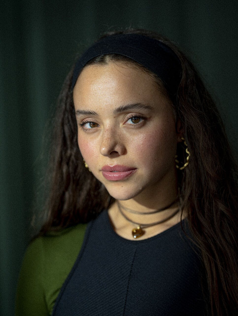 I ”Dag & nat 2” spiller Zelma Lewerissa rollen som Tara.