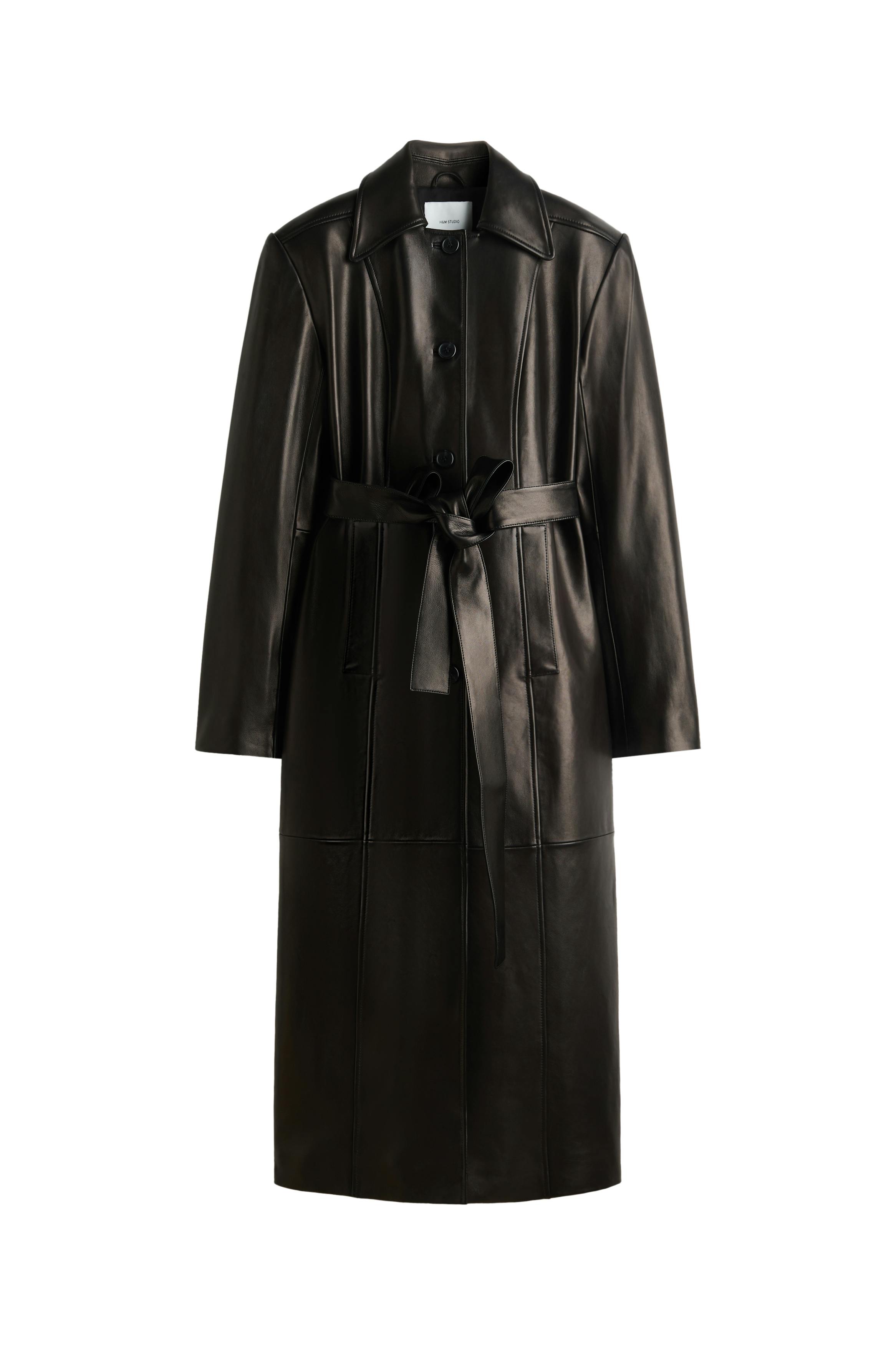 – the range of sharp, stylish basics shaped by Studio’s distinctive DNA – returns for SS26. This season, classic wardrobe staples are reimagined through an unconventional lens: architectural tailoring, statement leather jackets, knitwear with offbeat twists, cropped boxy shirts and refined iterations of the “perfect tee” form the backbone of the range. Trends may shift, but Essentials’ elevated fundamentals are built to last. H&M Studio Essentials SS26 will be available online at hm.com from 5 February.