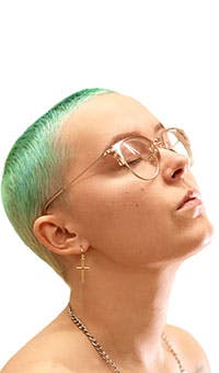 https://imgix.femina.dk/3-kvindelige-upcoming-kunstnere-moody.jpg