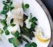 Hellefisk med asparges
