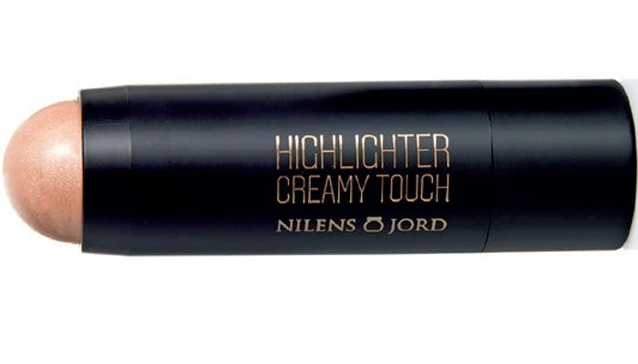 https://imgix.femina.dk/annonce-nilens-jord-8-highlighter.jpg